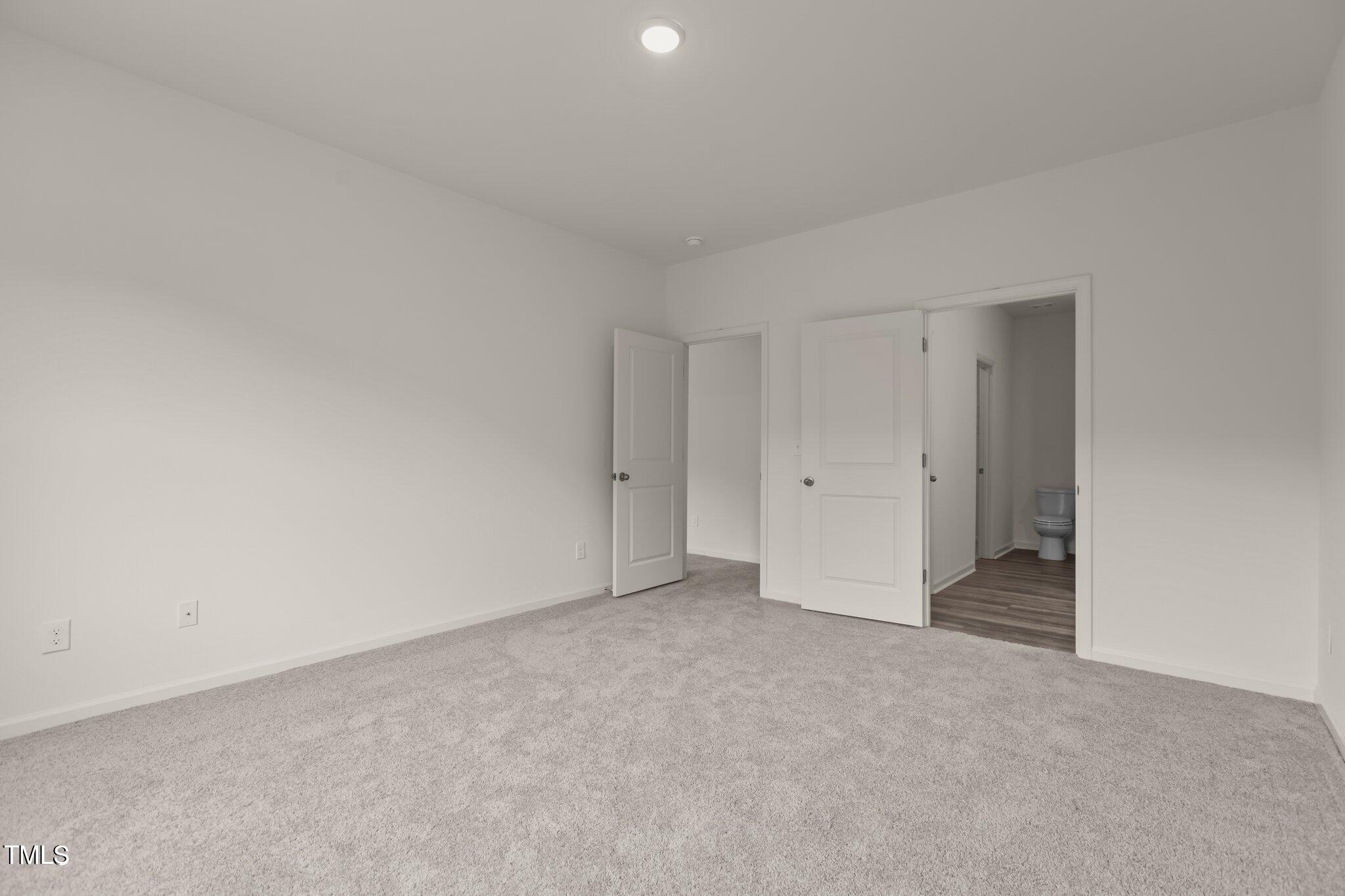 825 Kenyon Spring Drive