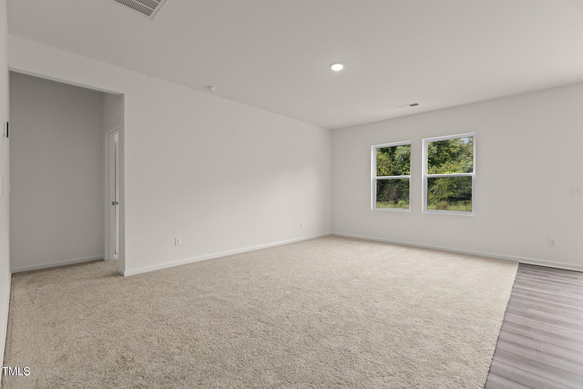 825 Kenyon Spring Drive