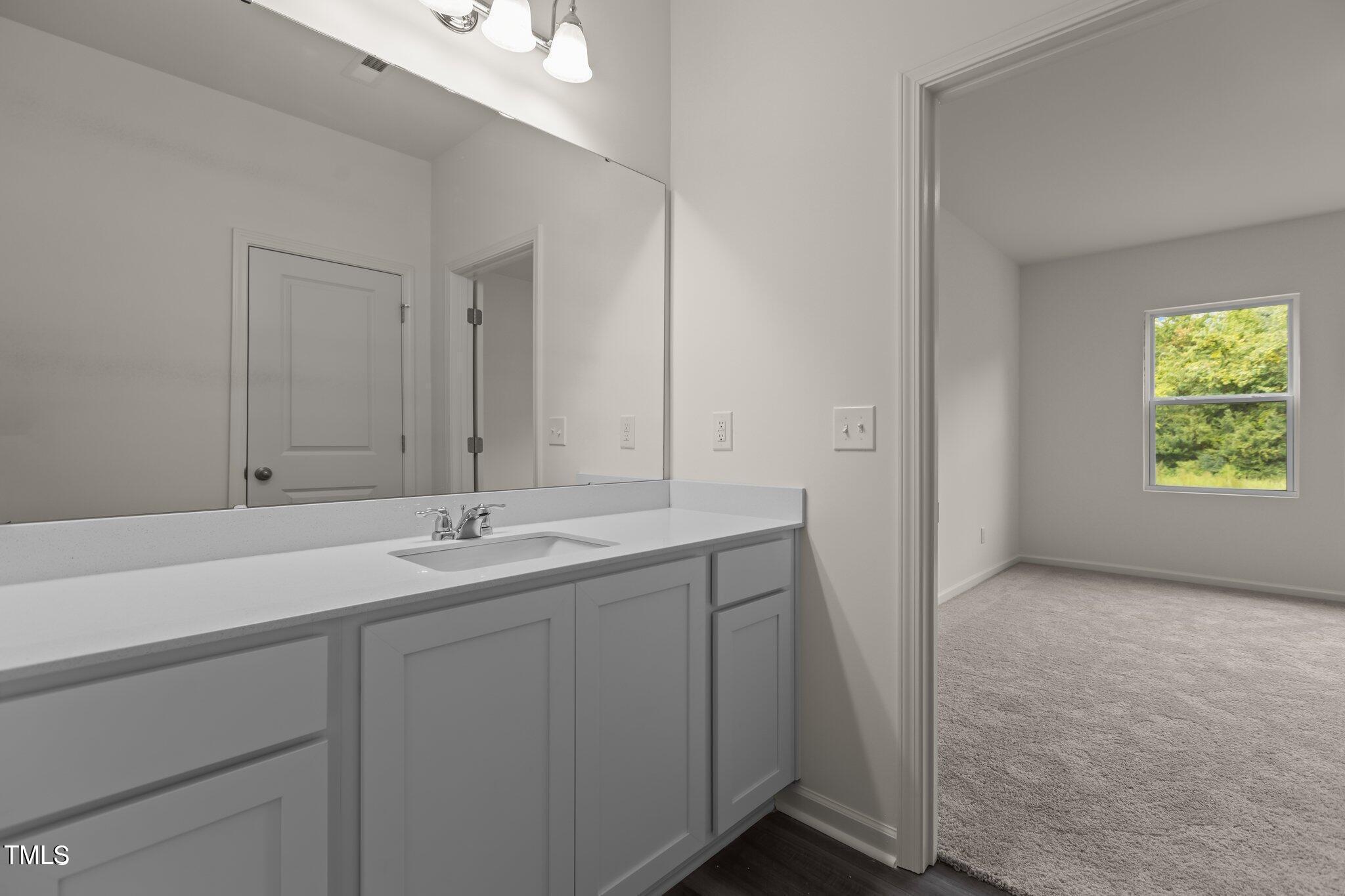 825 Kenyon Spring Drive