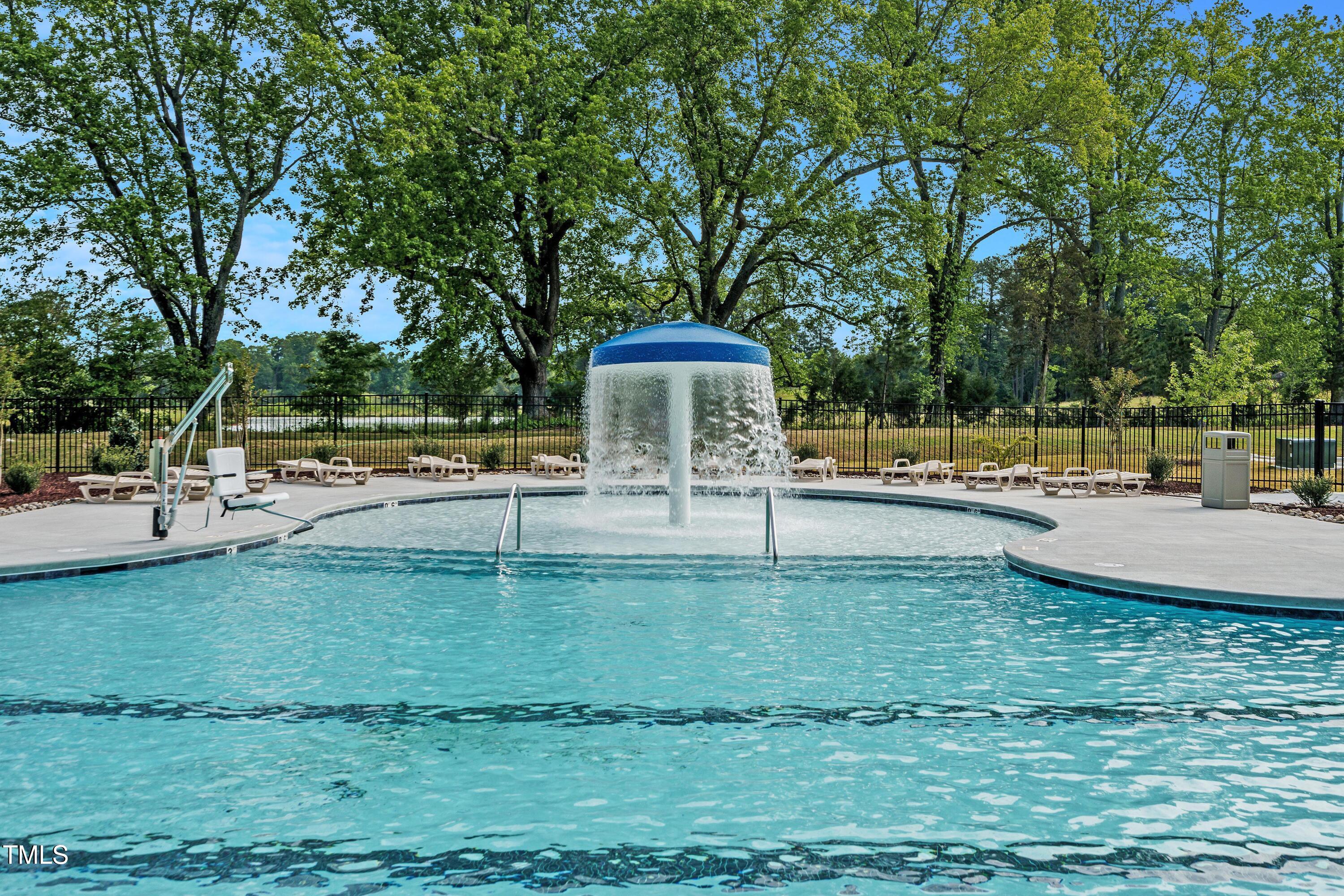 825 Kenyon Spring Drive