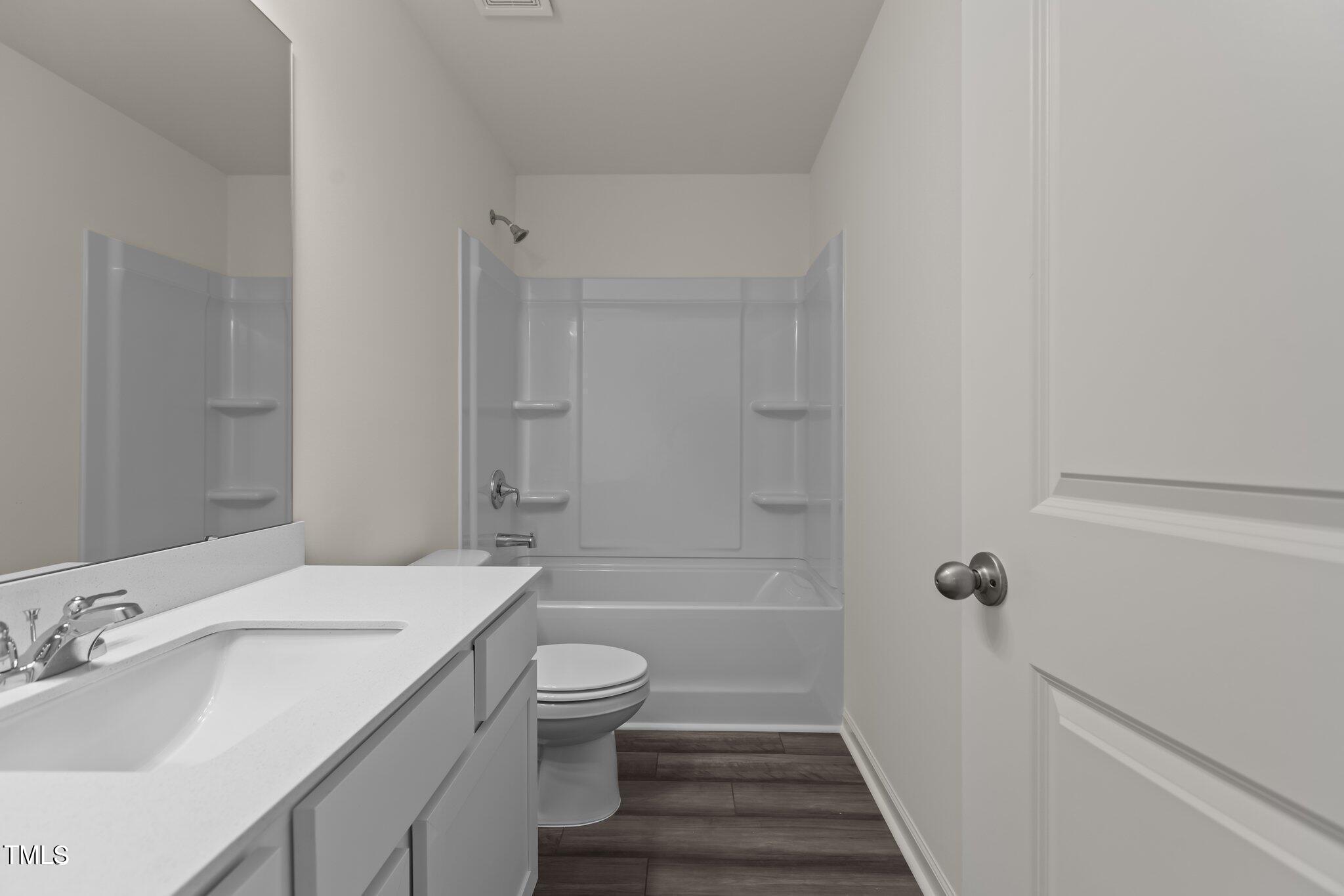 825 Kenyon Spring Drive