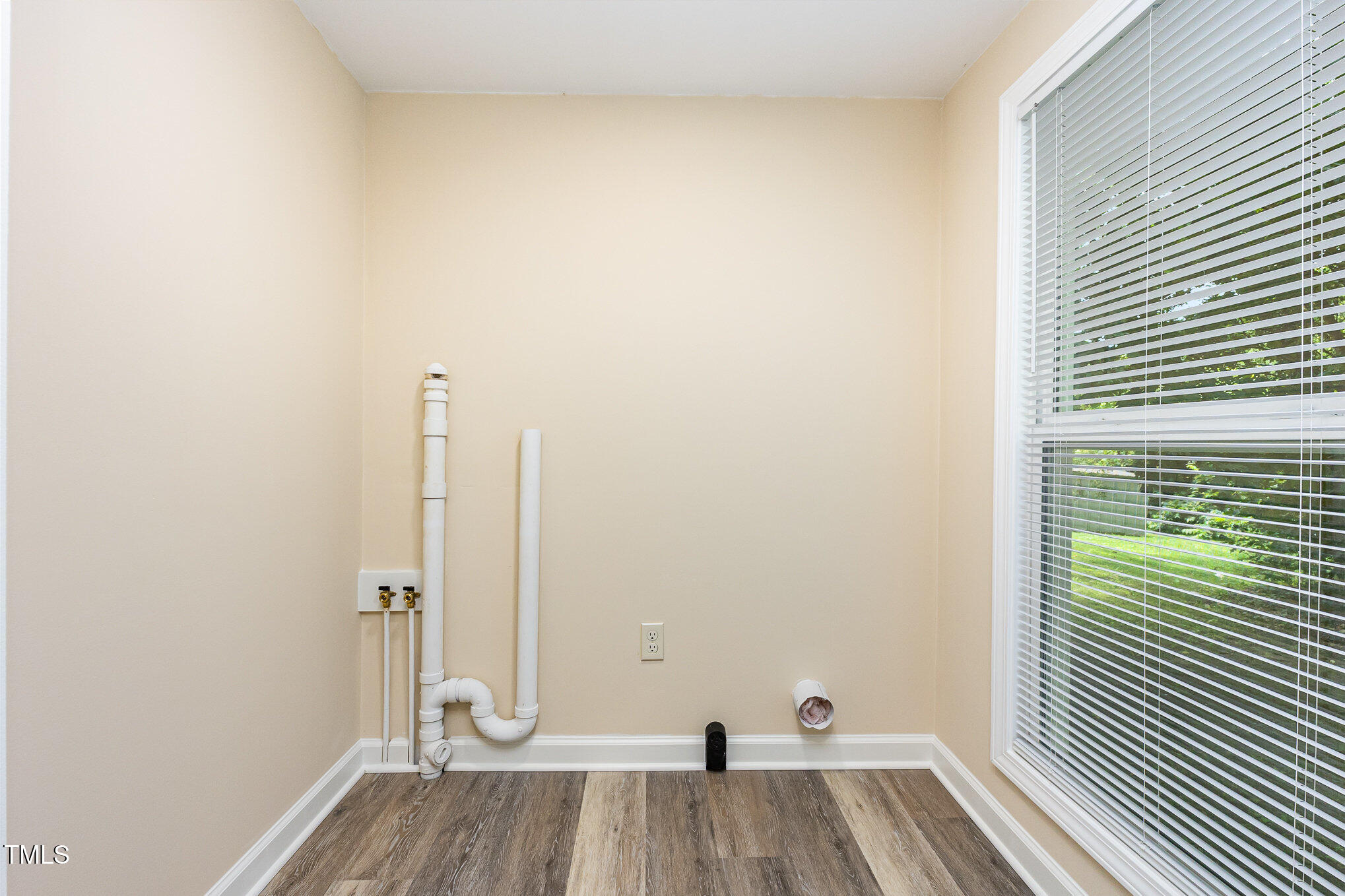 121 Lena Court