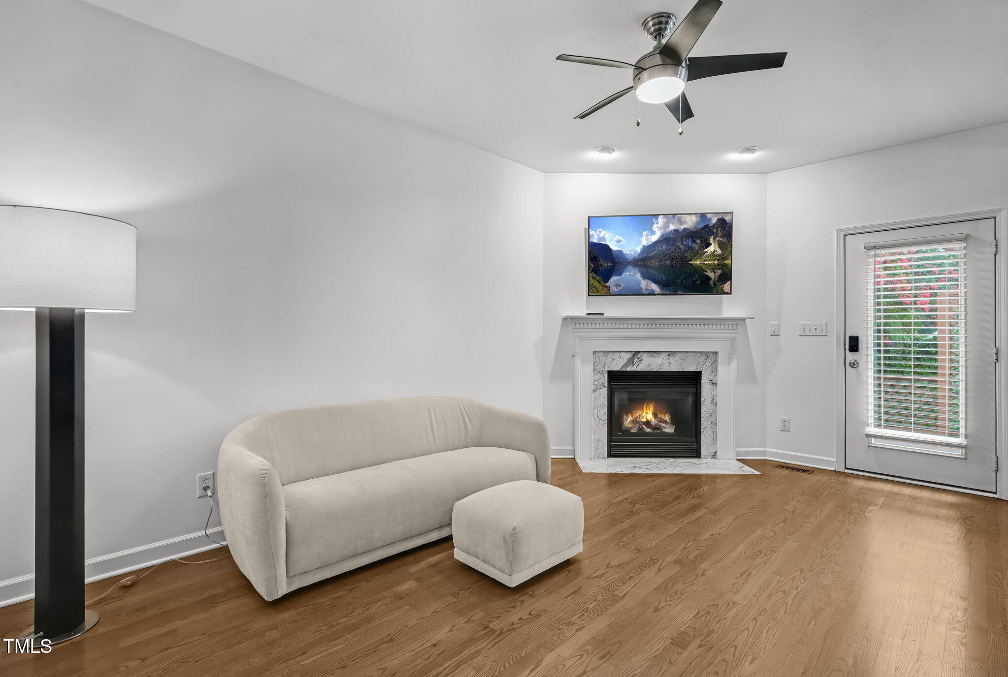 4555 Treerose Way