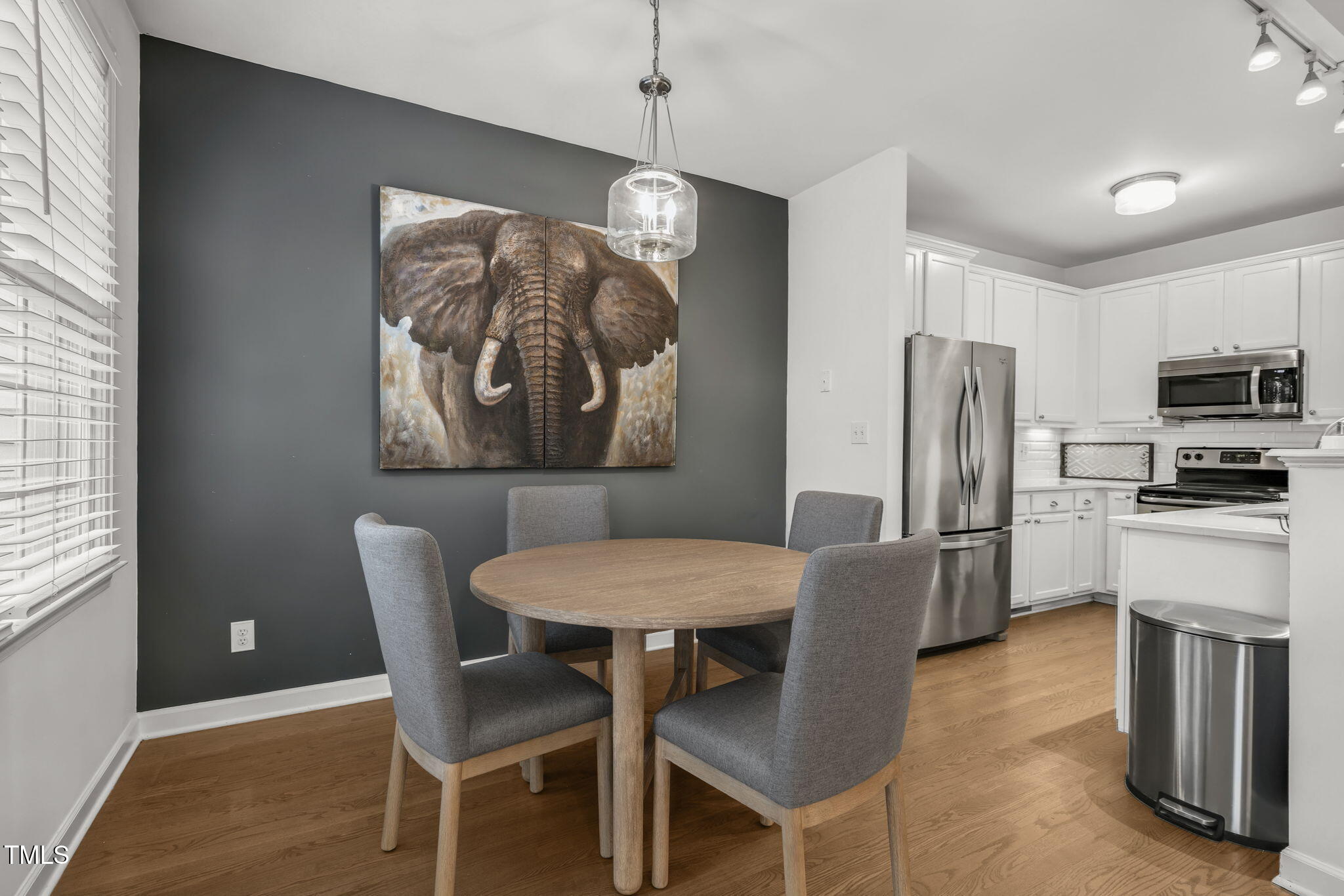 4555 Treerose Way