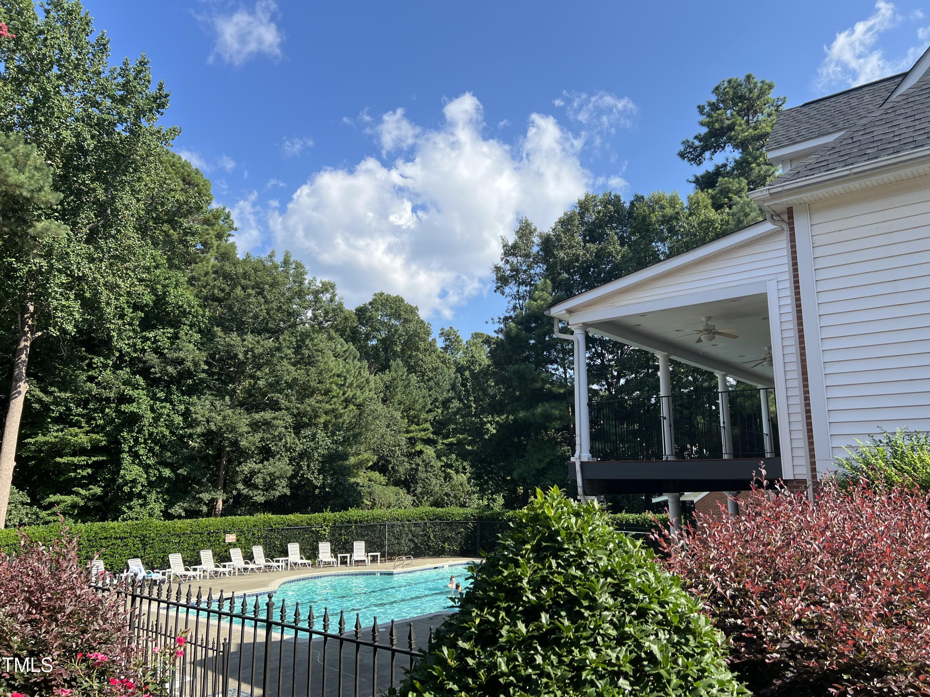 4555 Treerose Way