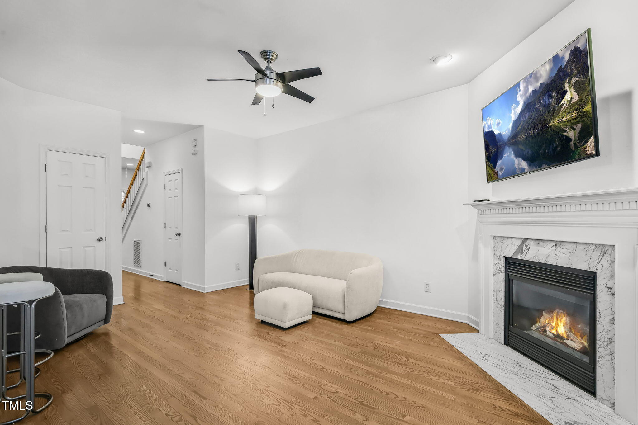 4555 Treerose Way