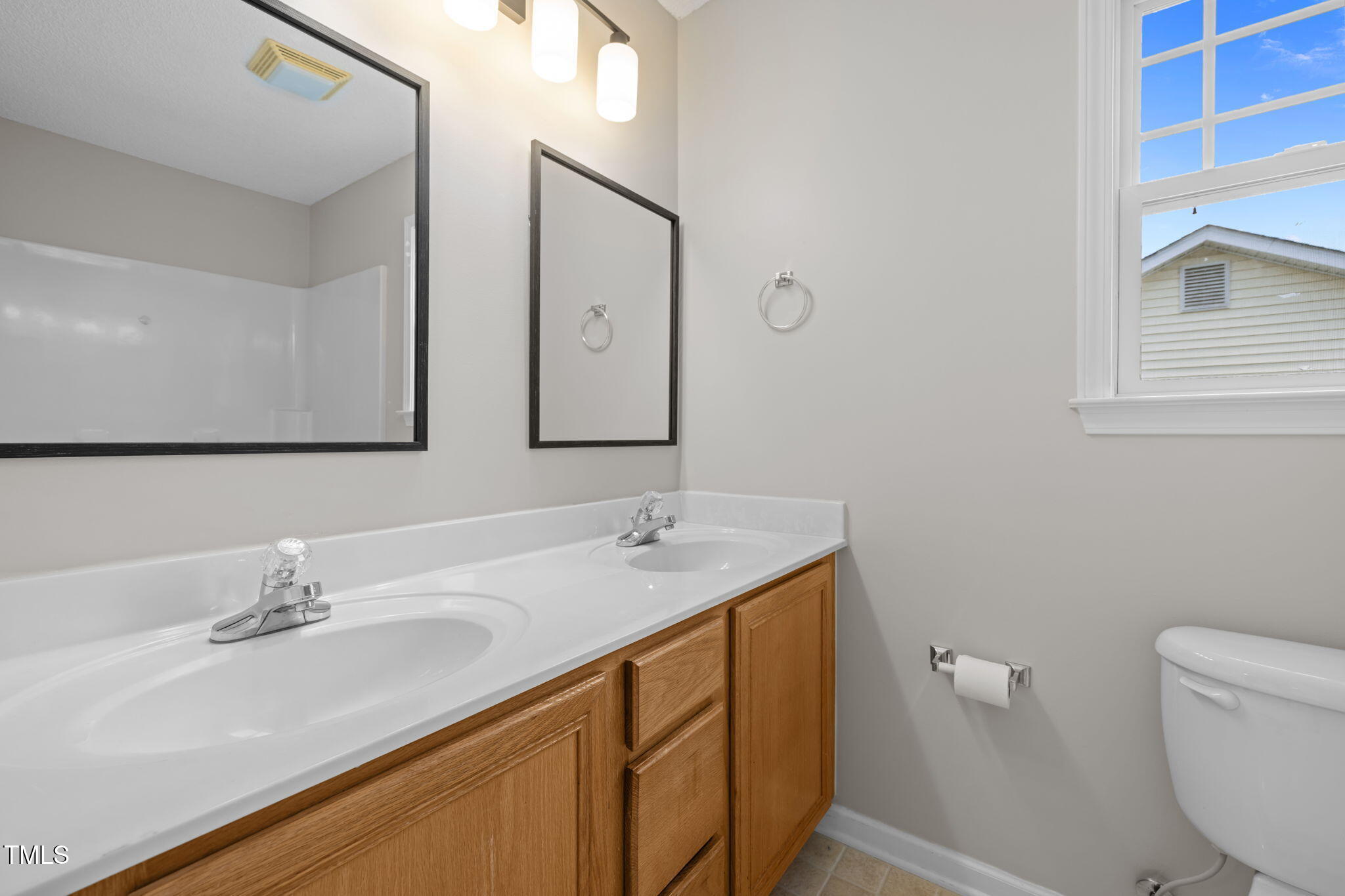 1046 Dual Parks Road