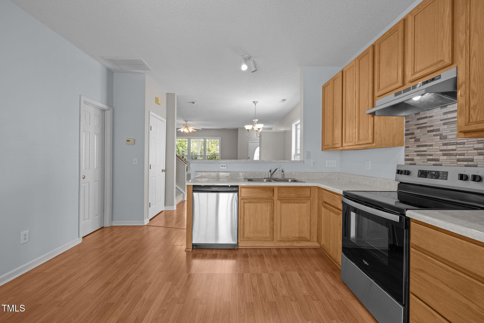 1046 Dual Parks Road