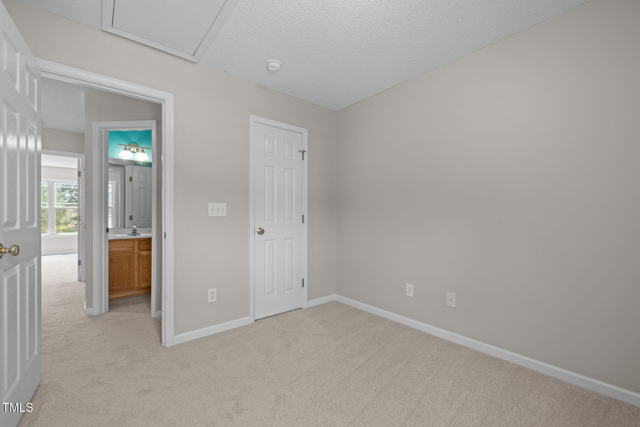 1046 Dual Parks Road