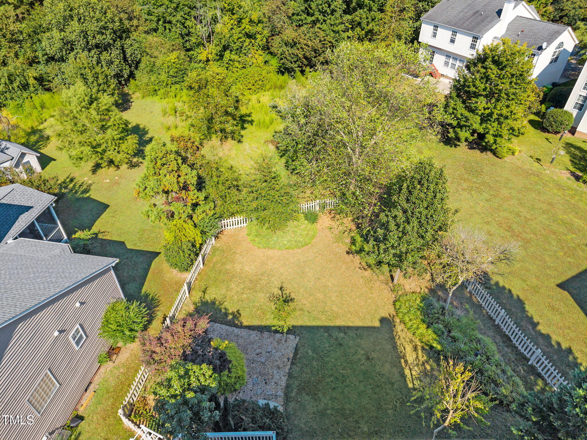 3217 Enchanting Way