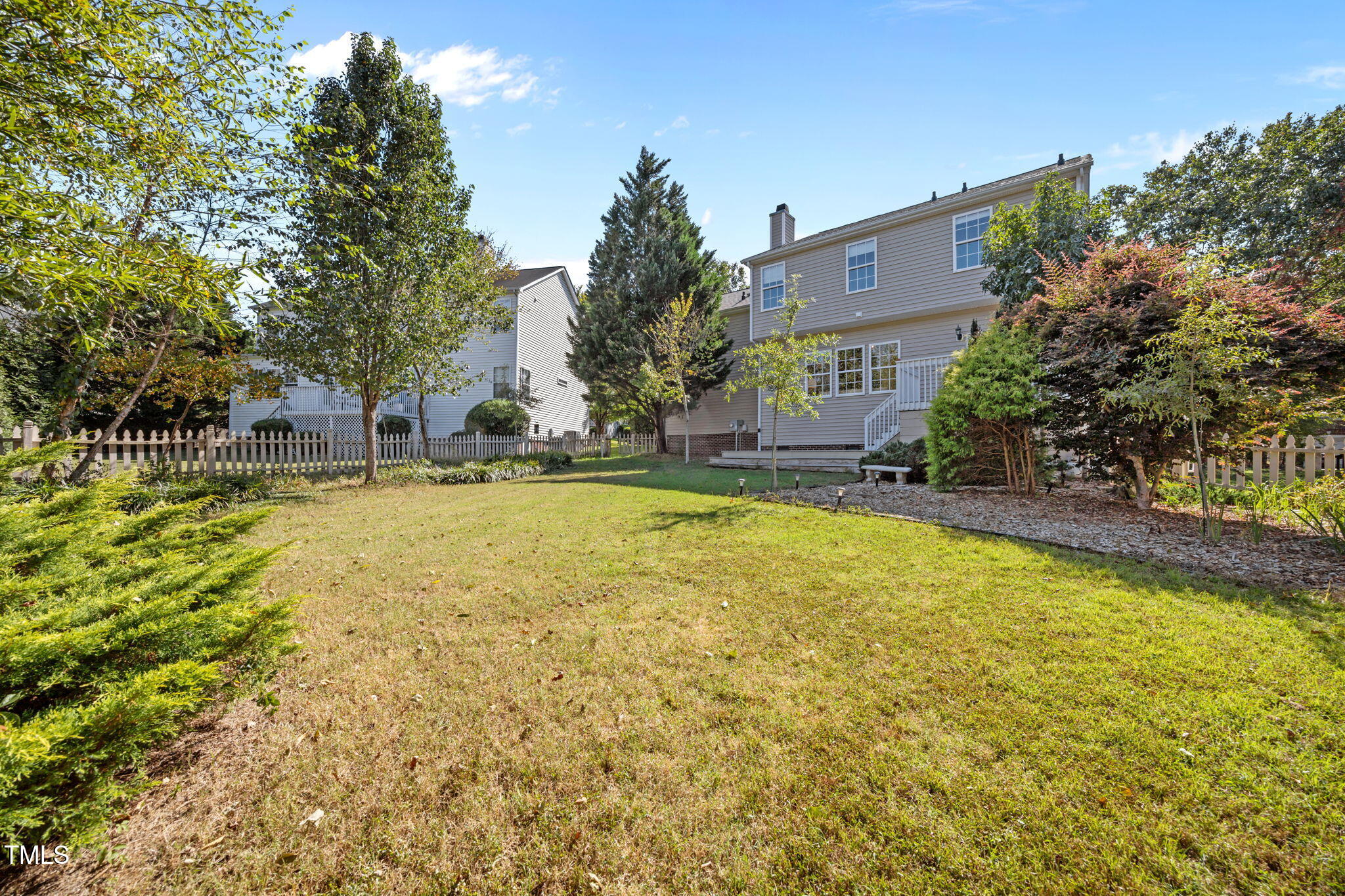 3217 Enchanting Way