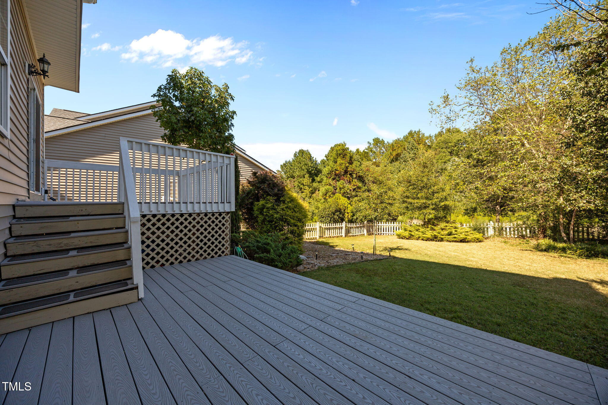 3217 Enchanting Way