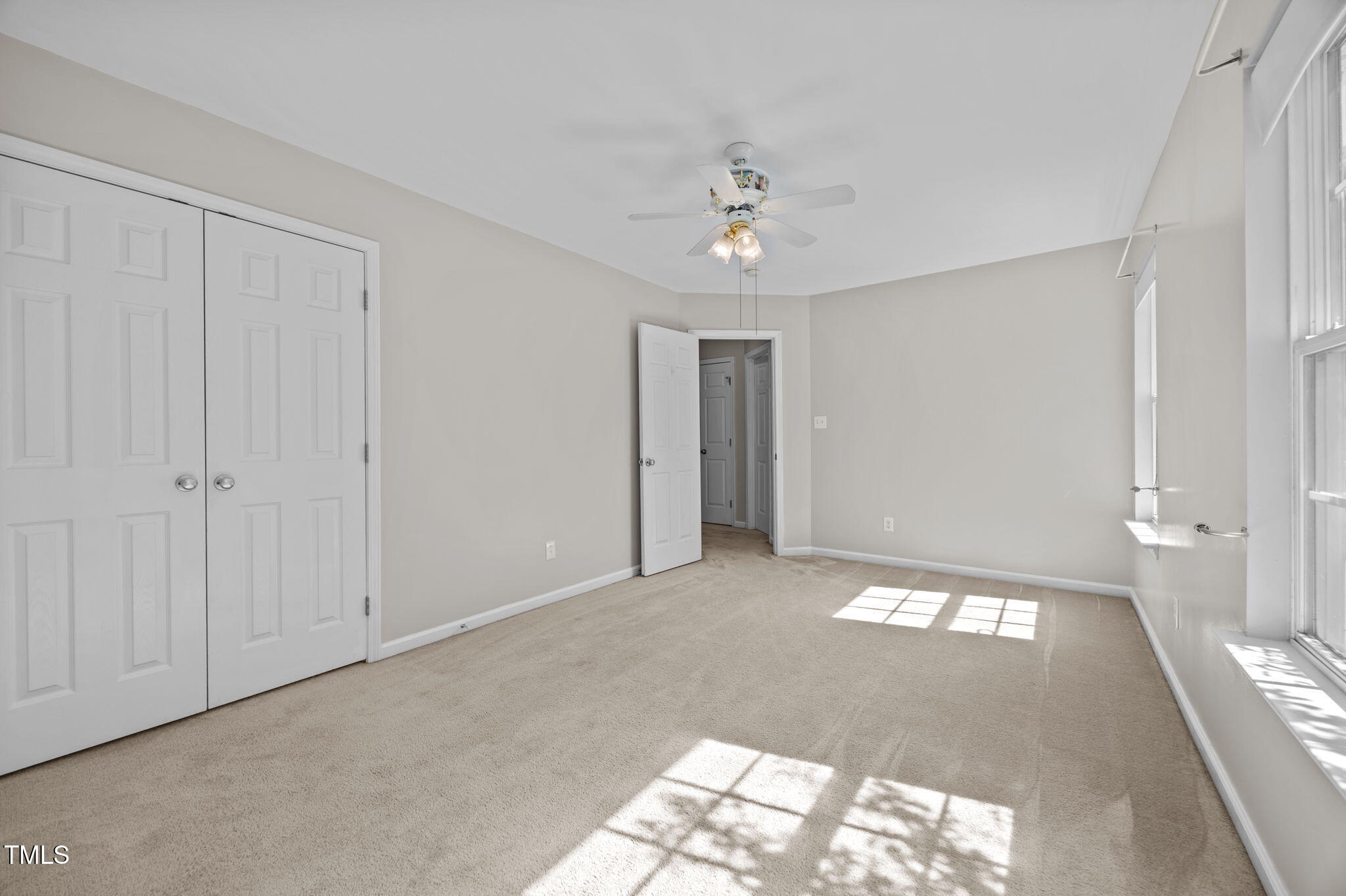 3217 Enchanting Way