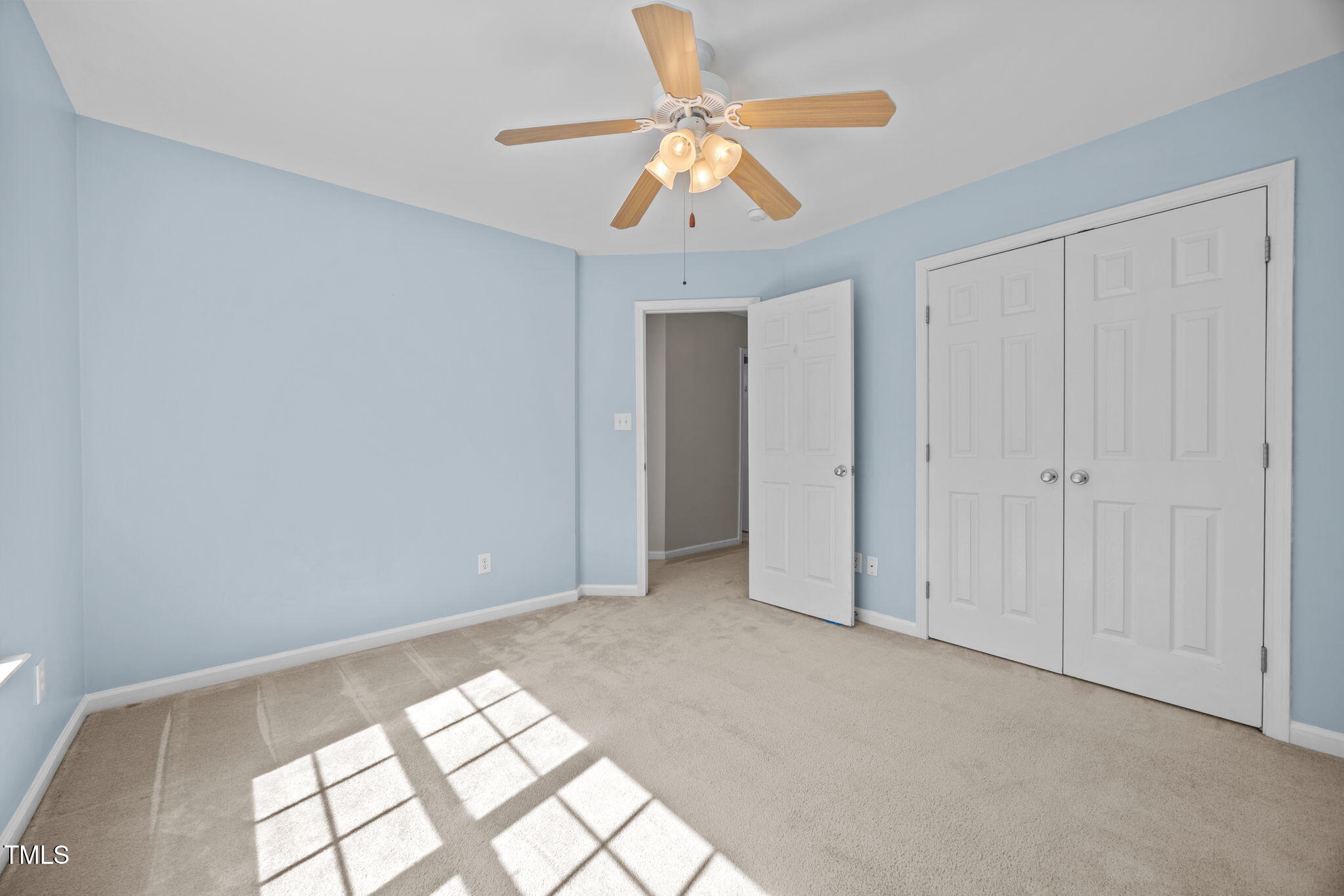 3217 Enchanting Way