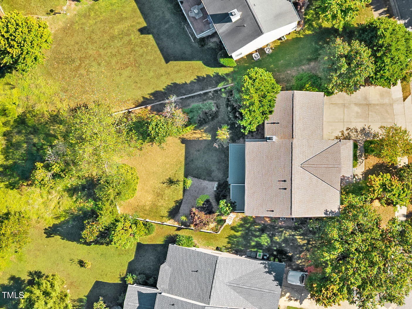 3217 Enchanting Way