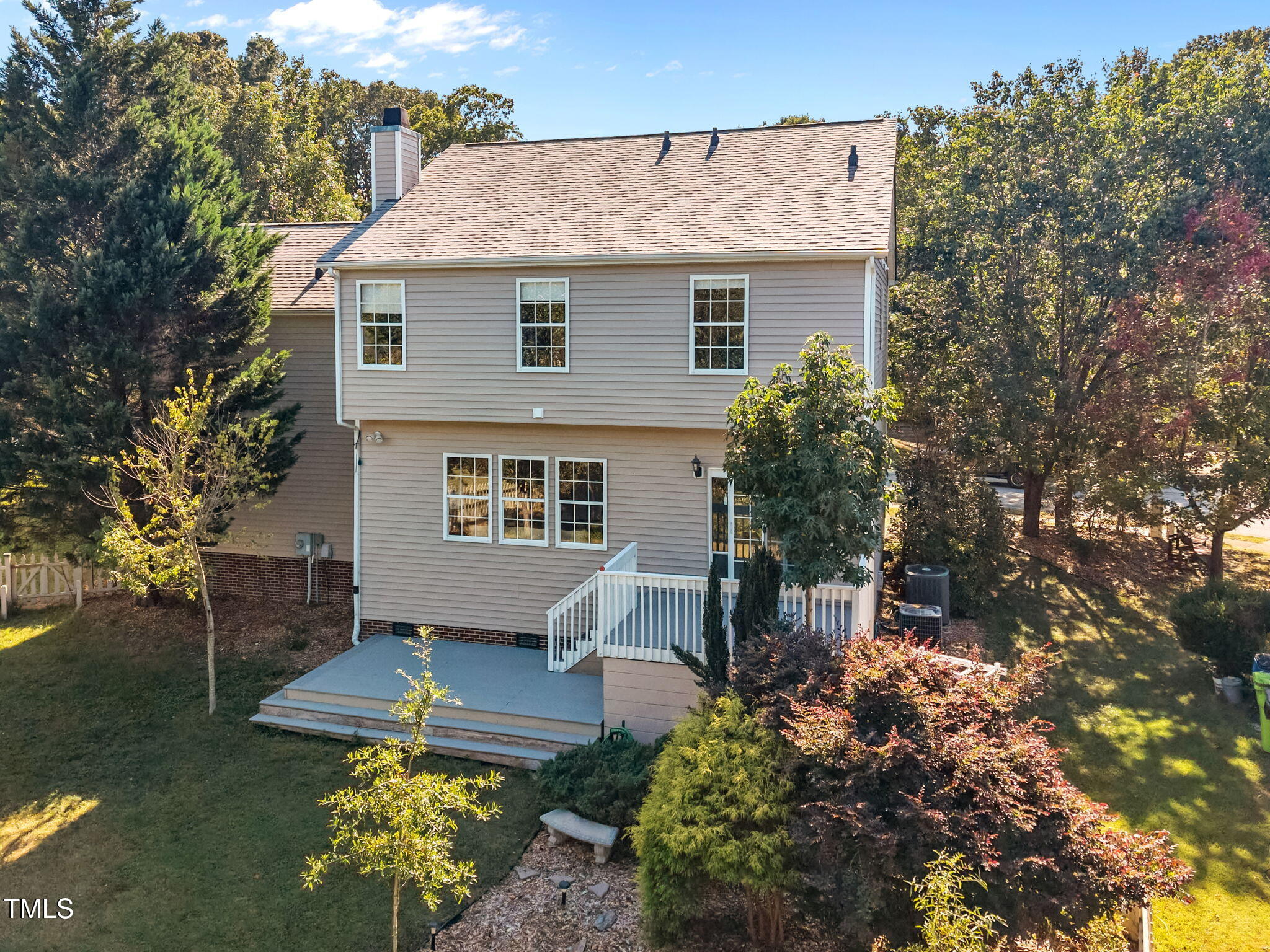 3217 Enchanting Way