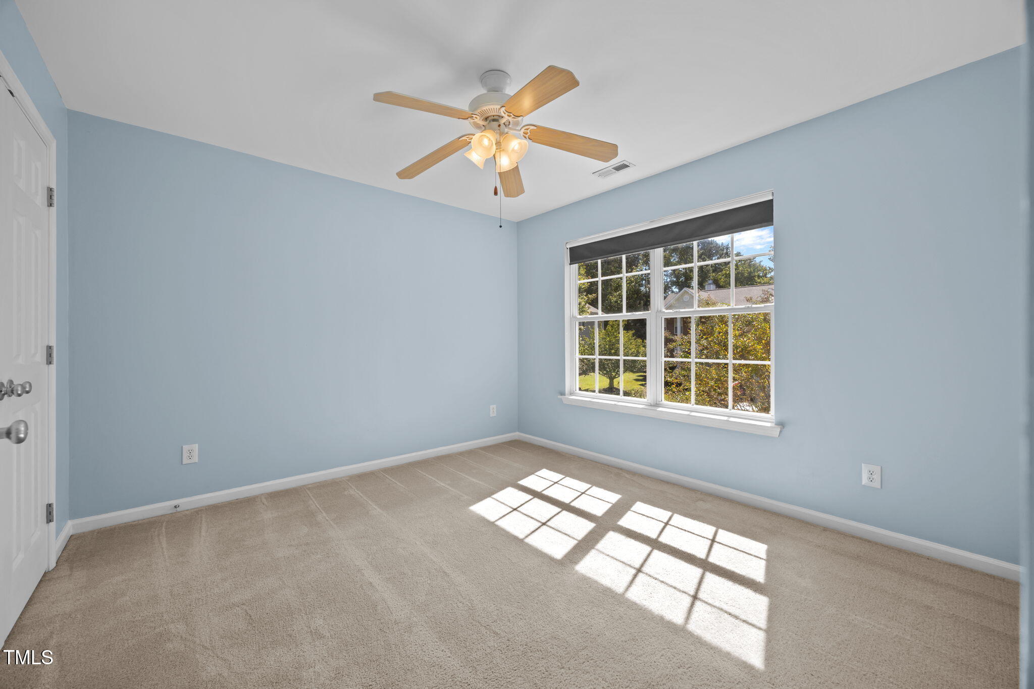 3217 Enchanting Way