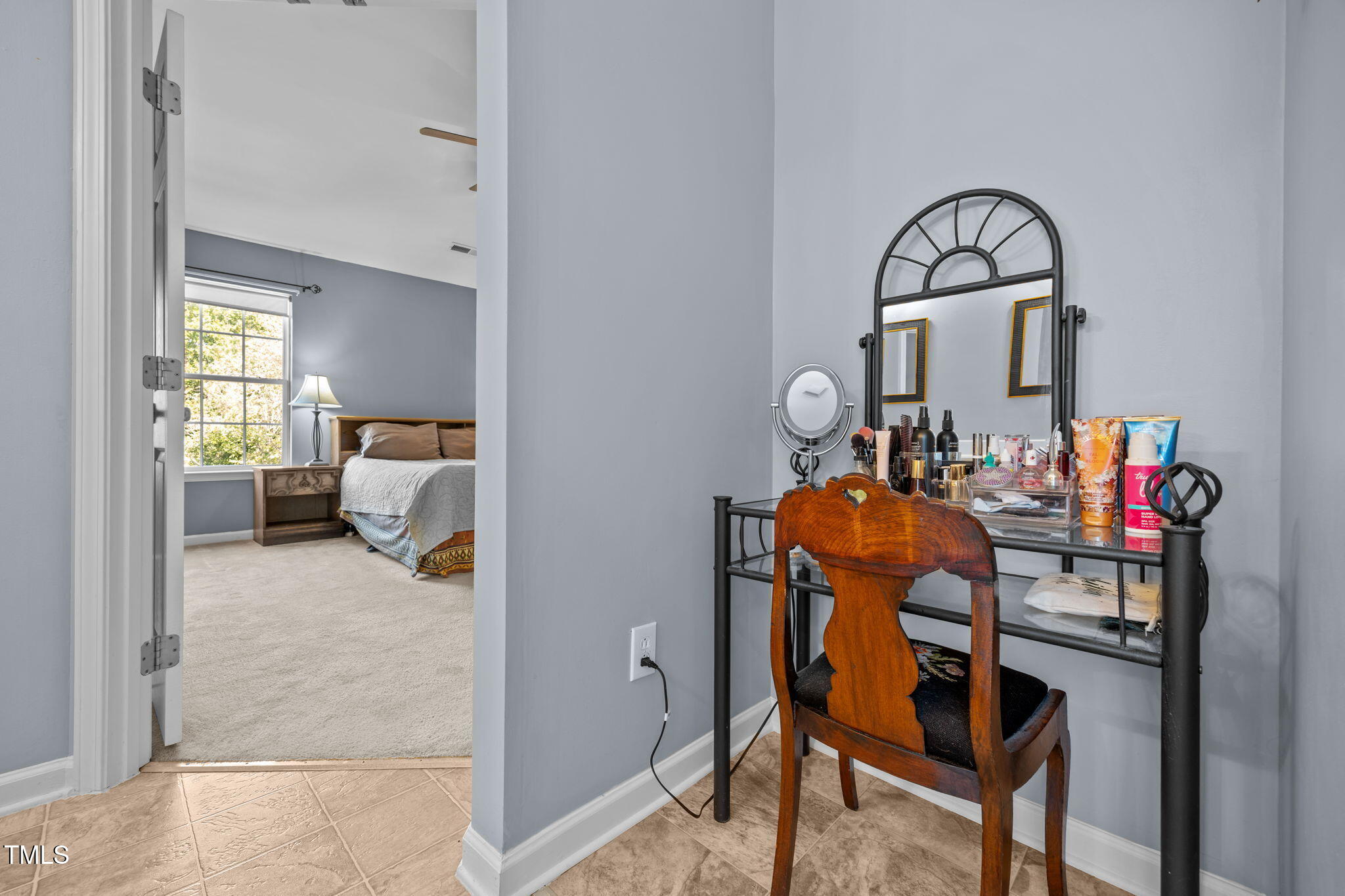 3217 Enchanting Way