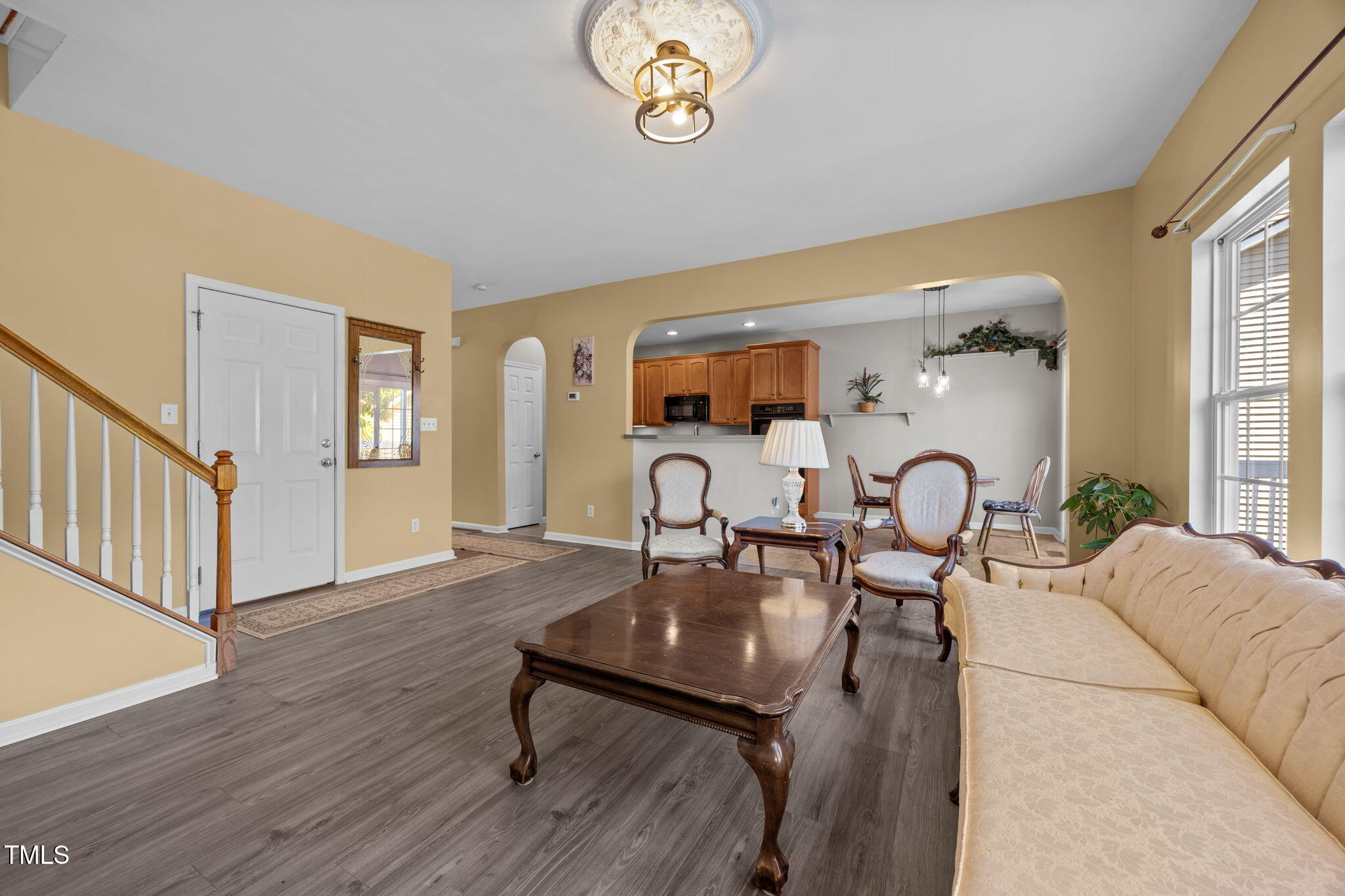 3217 Enchanting Way