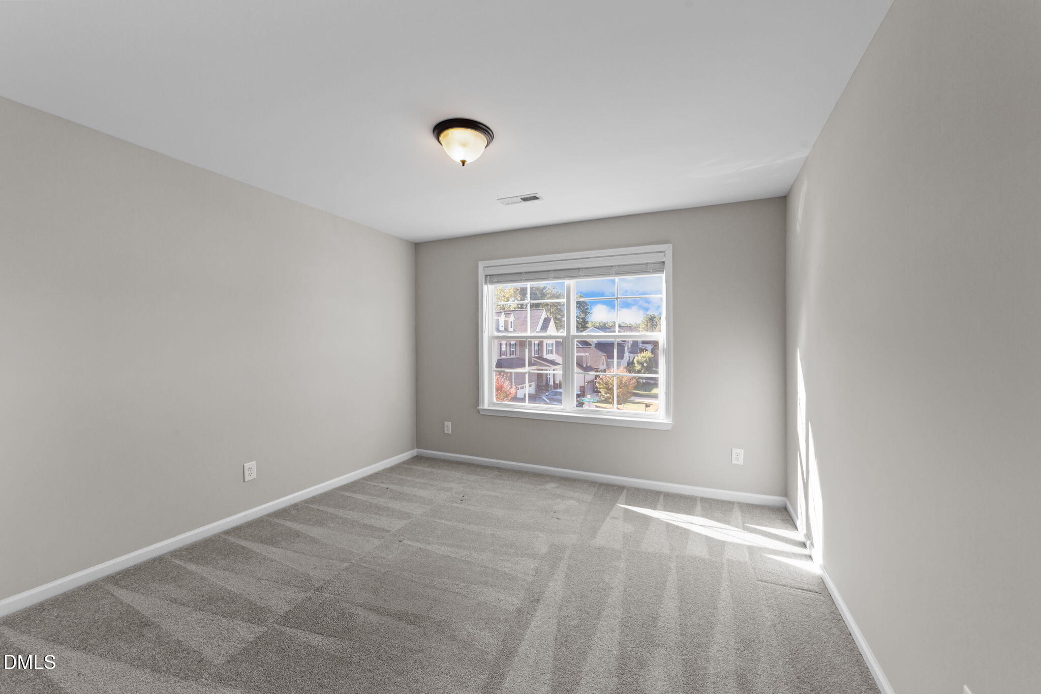1124 Litchborough Way