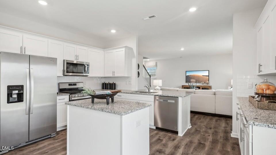 888 Bullhorn Drive