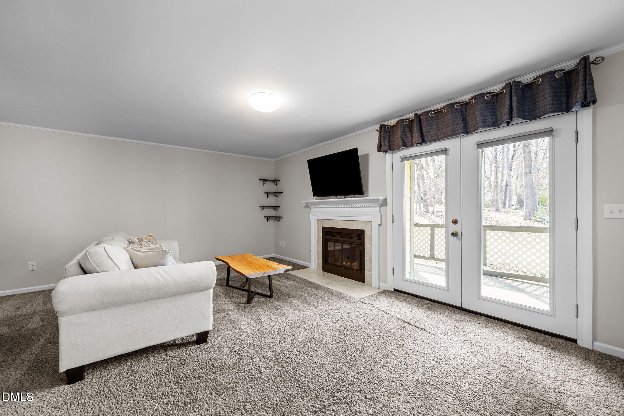 404 Broad Leaf Circle