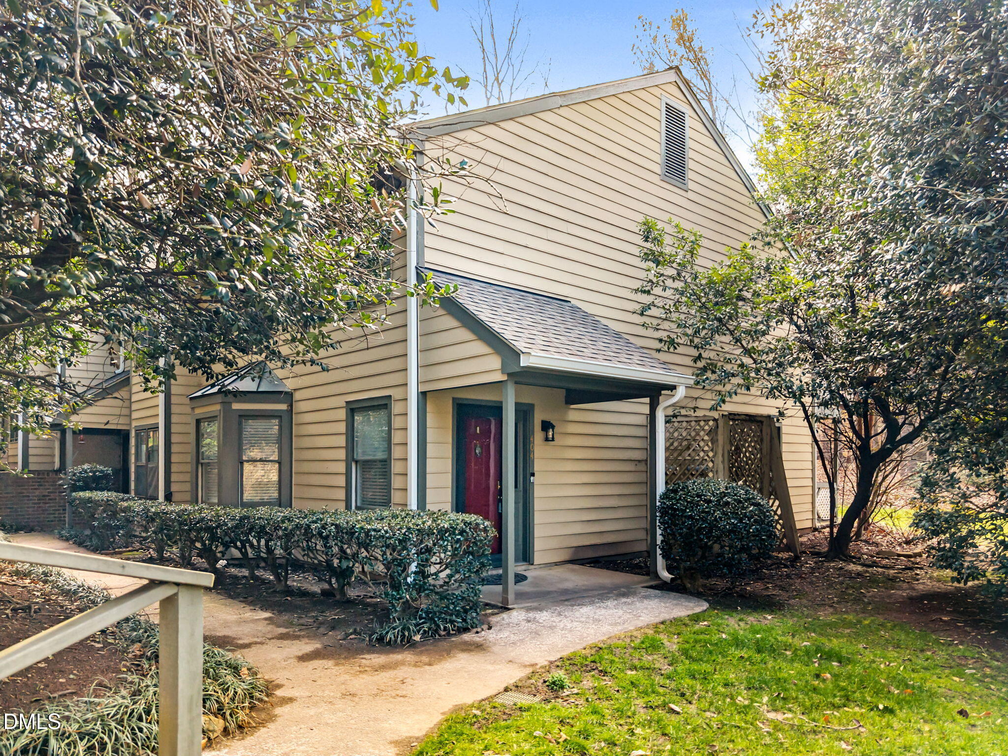 404 Broad Leaf Circle
