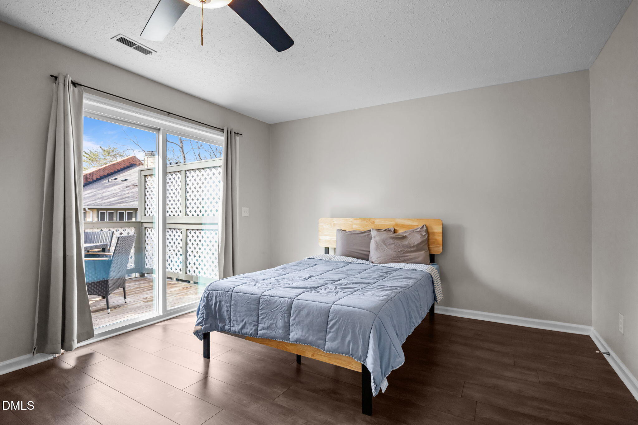 404 Broad Leaf Circle