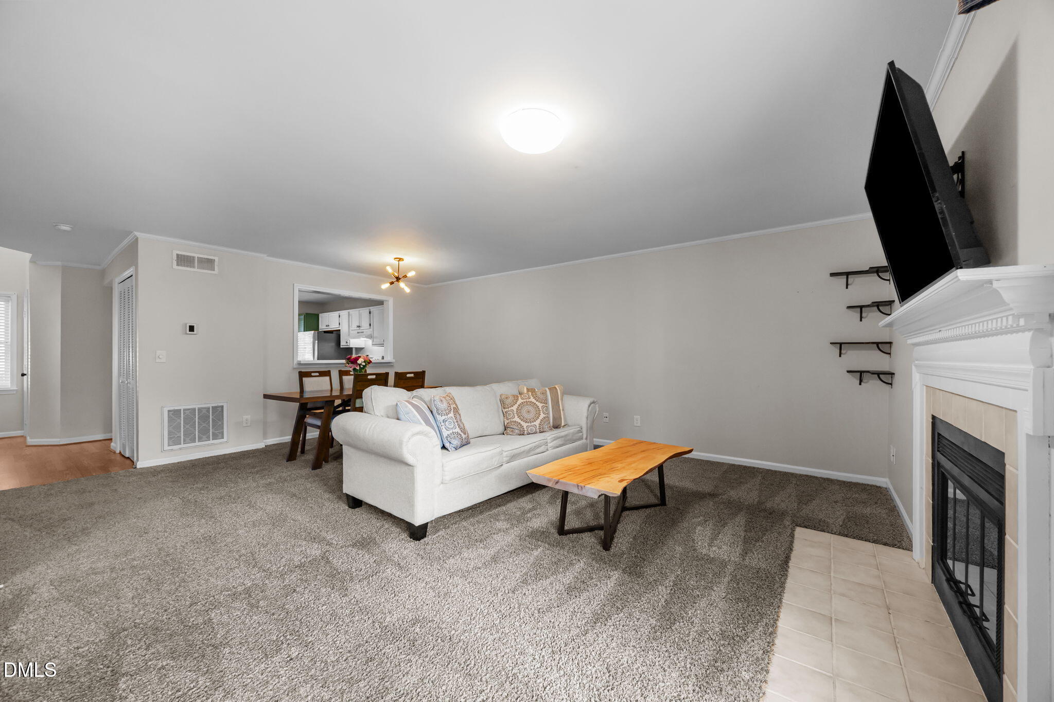 404 Broad Leaf Circle