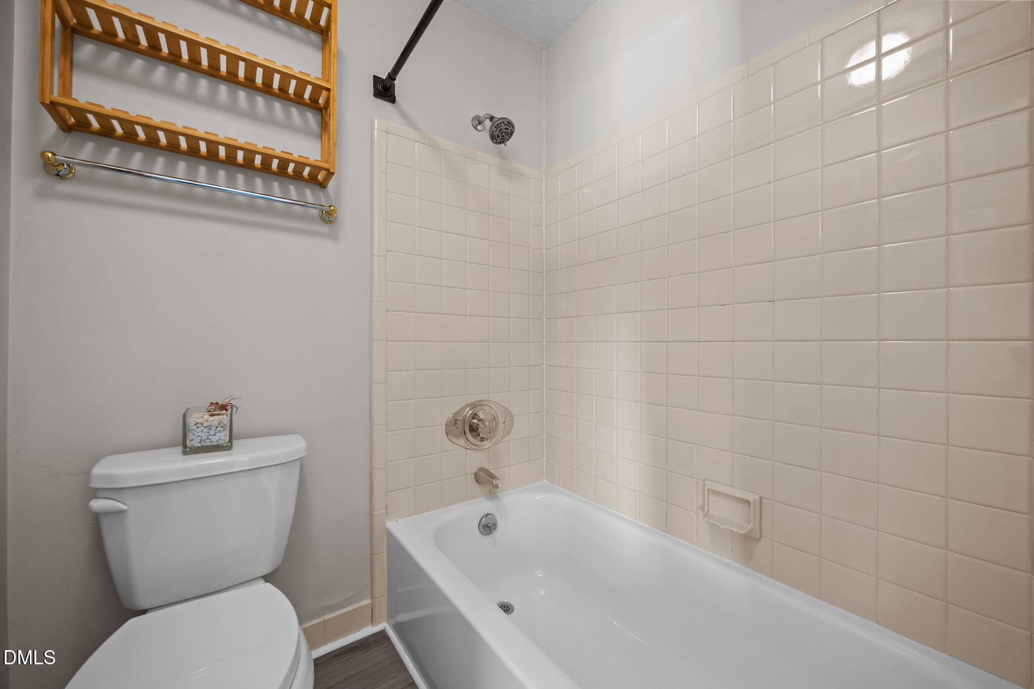 404 Broad Leaf Circle