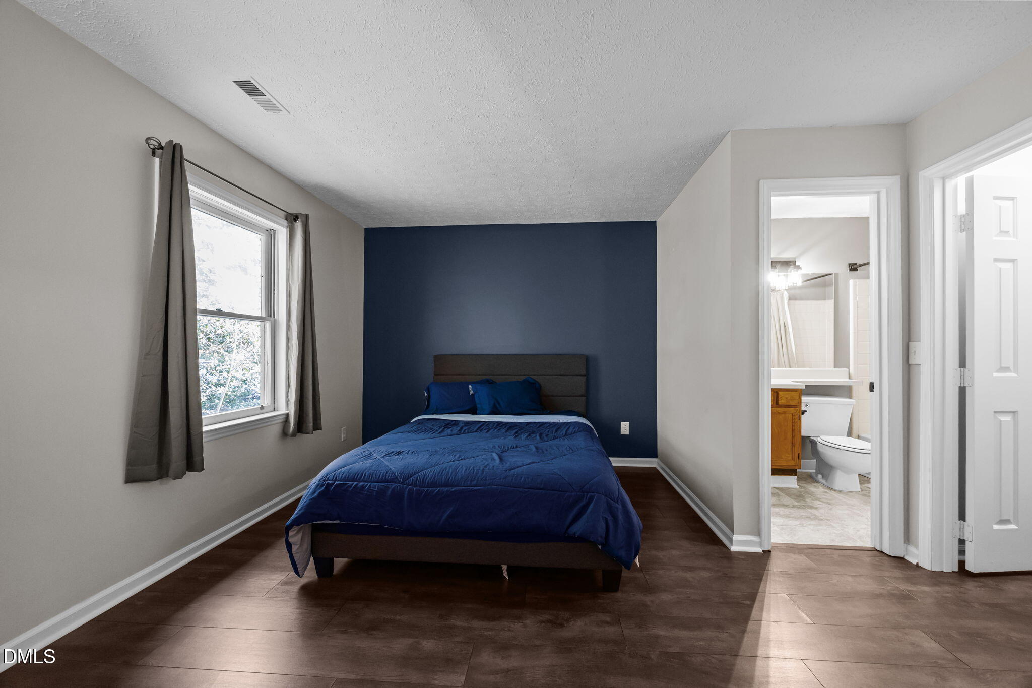 404 Broad Leaf Circle