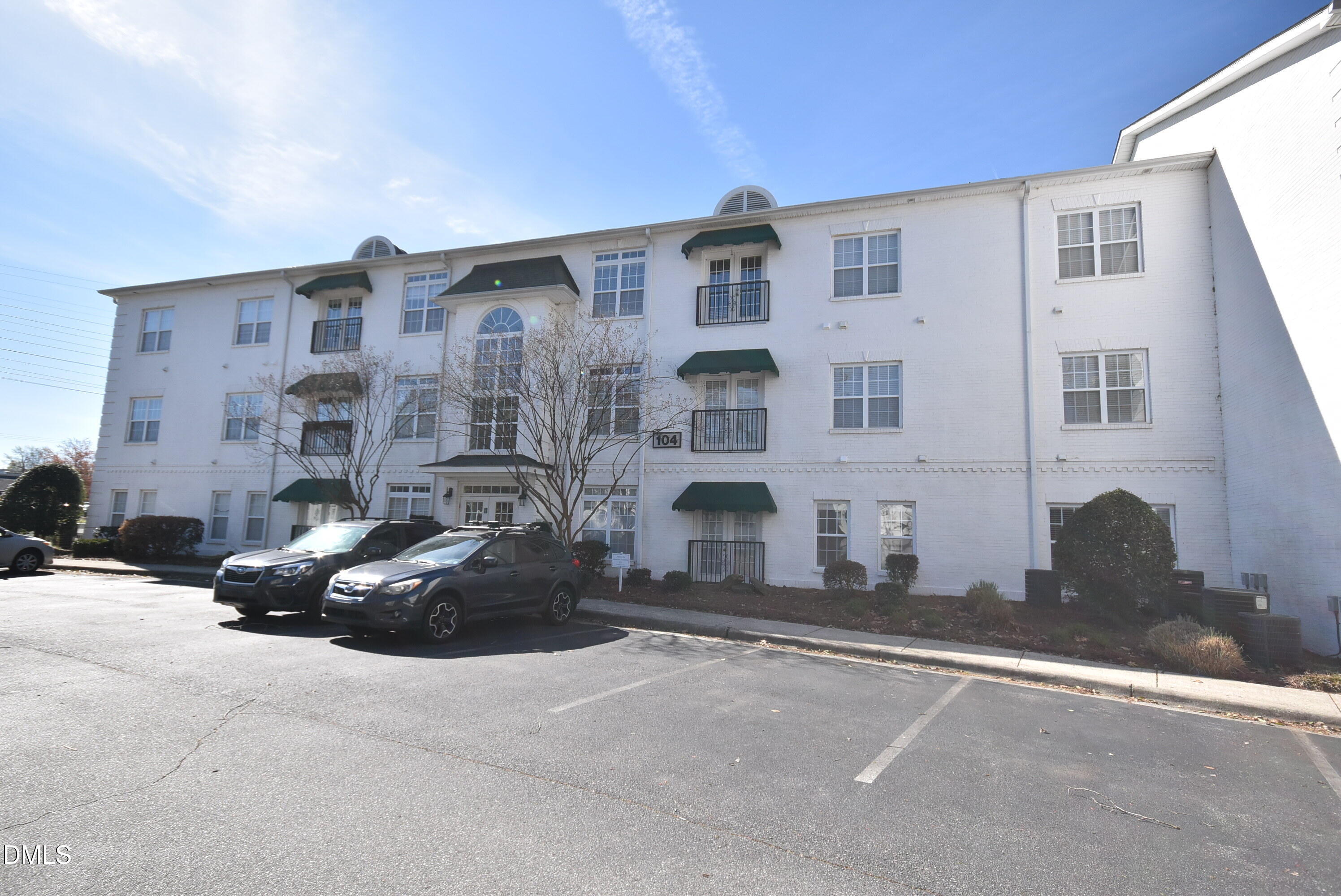 104 Sunset Circle # 204