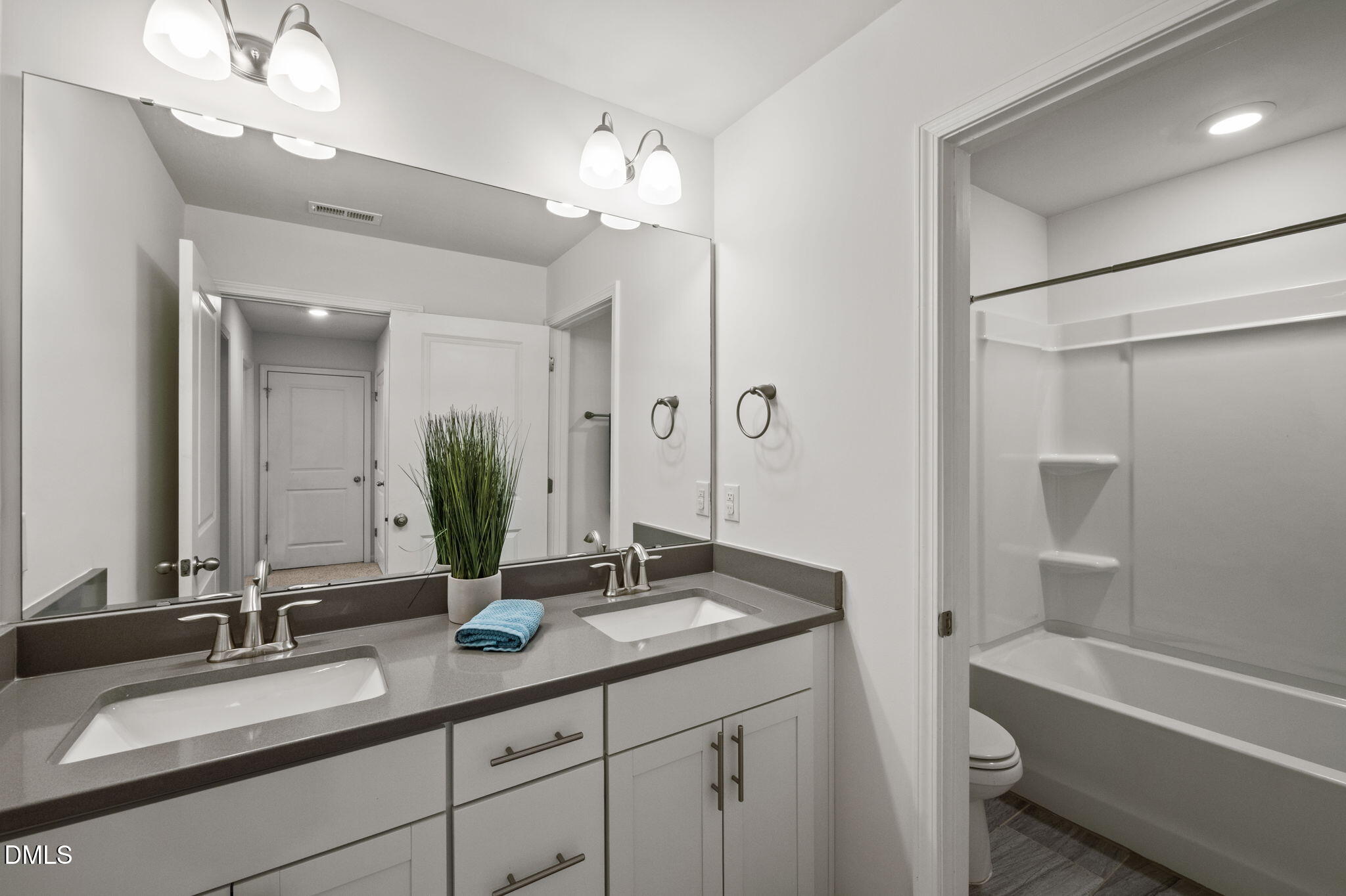 904 James J Freeland Memorial Drive