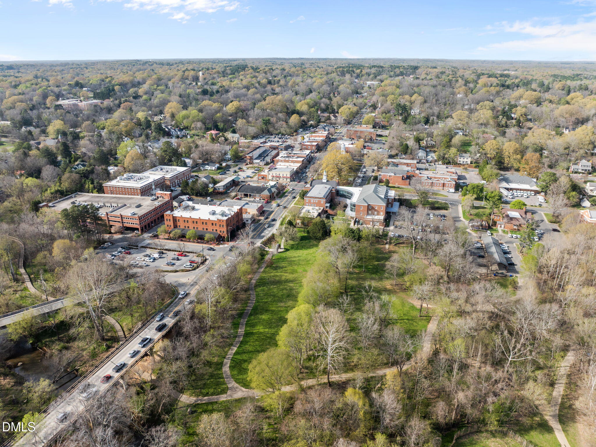 904 James J Freeland Memorial Drive