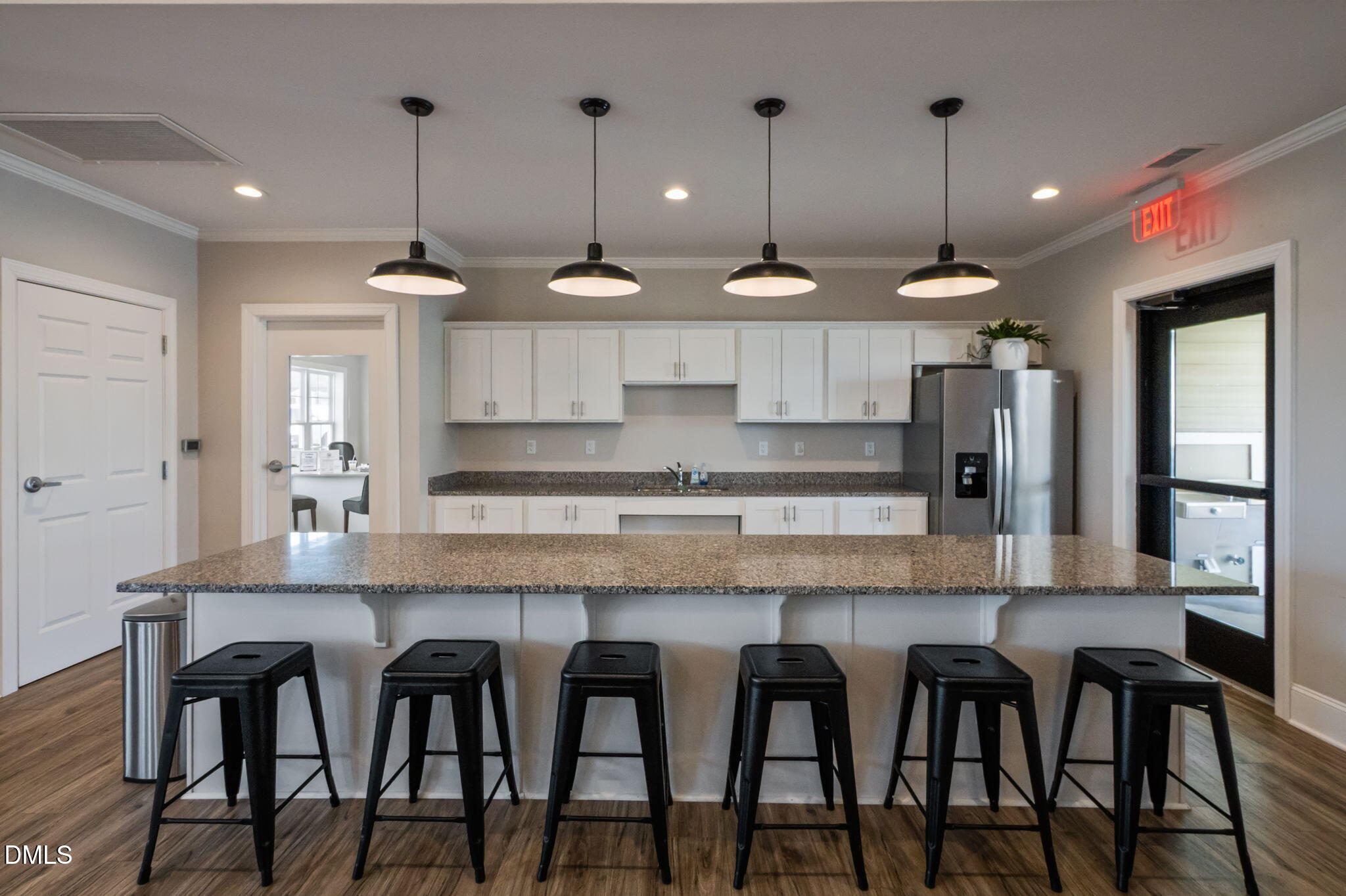 904 James J Freeland Memorial Drive