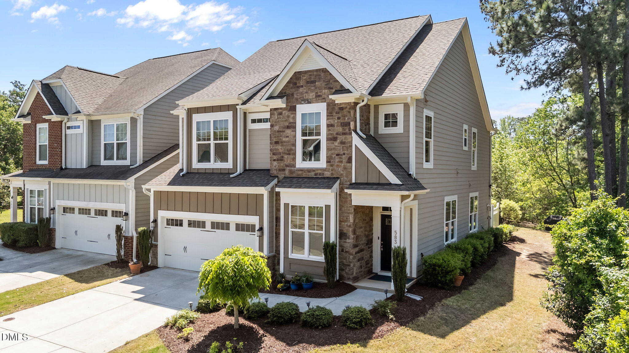 583 Rowanwood Way