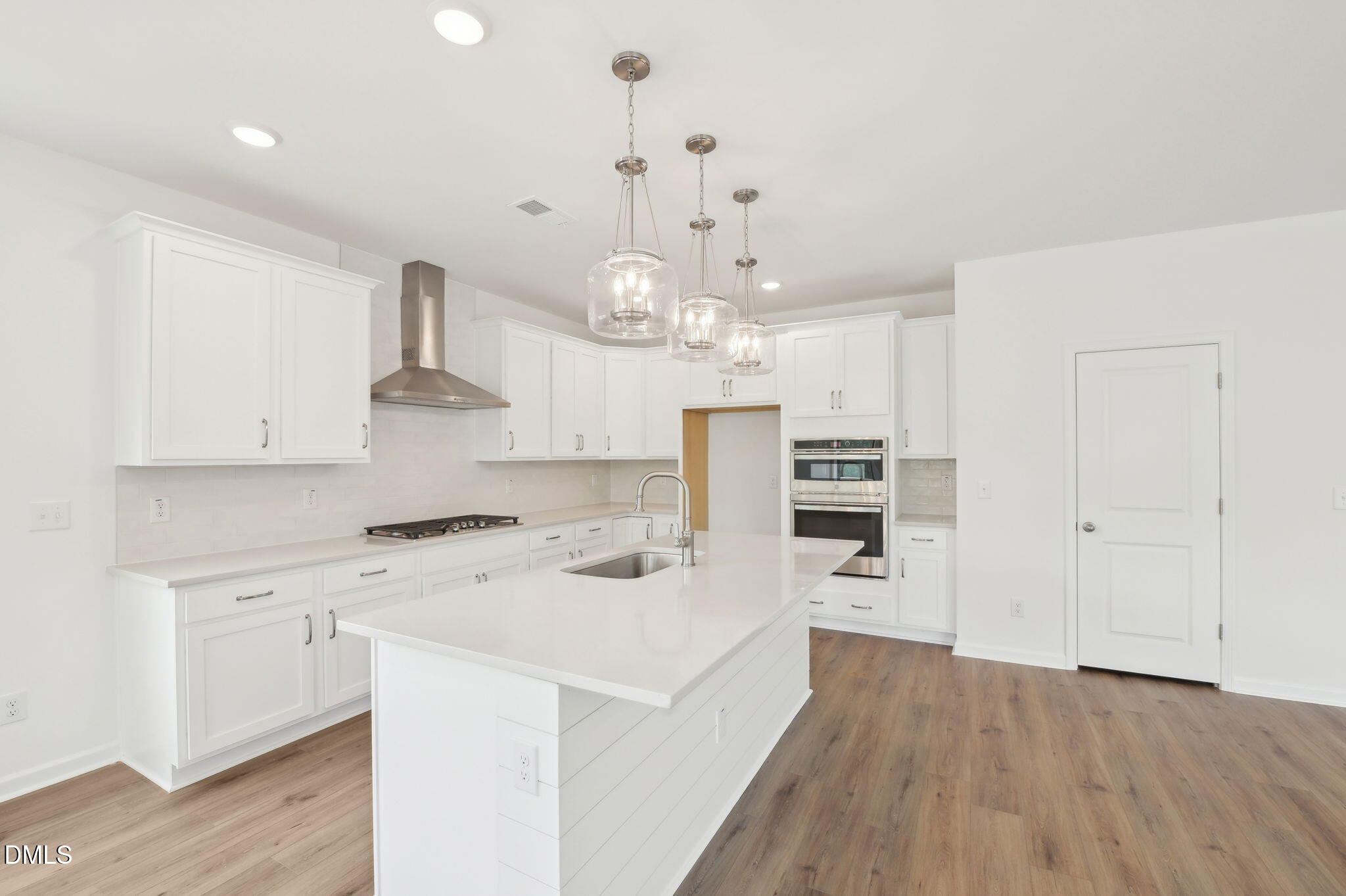 1521 Immagene Way # 82