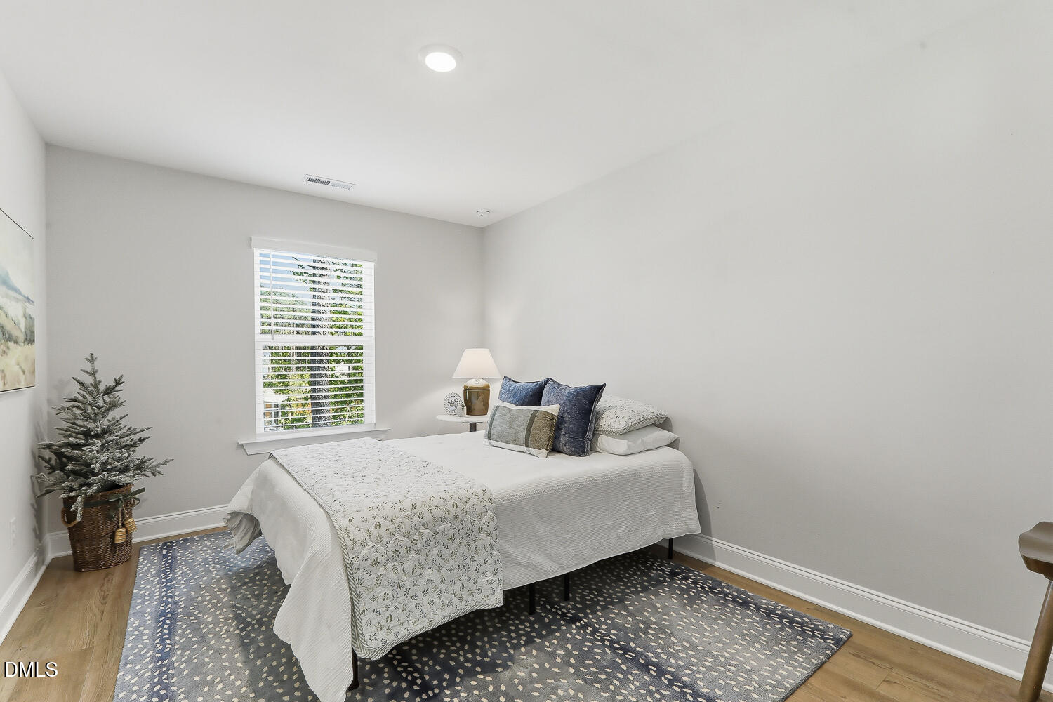 13 W Currituck Circle