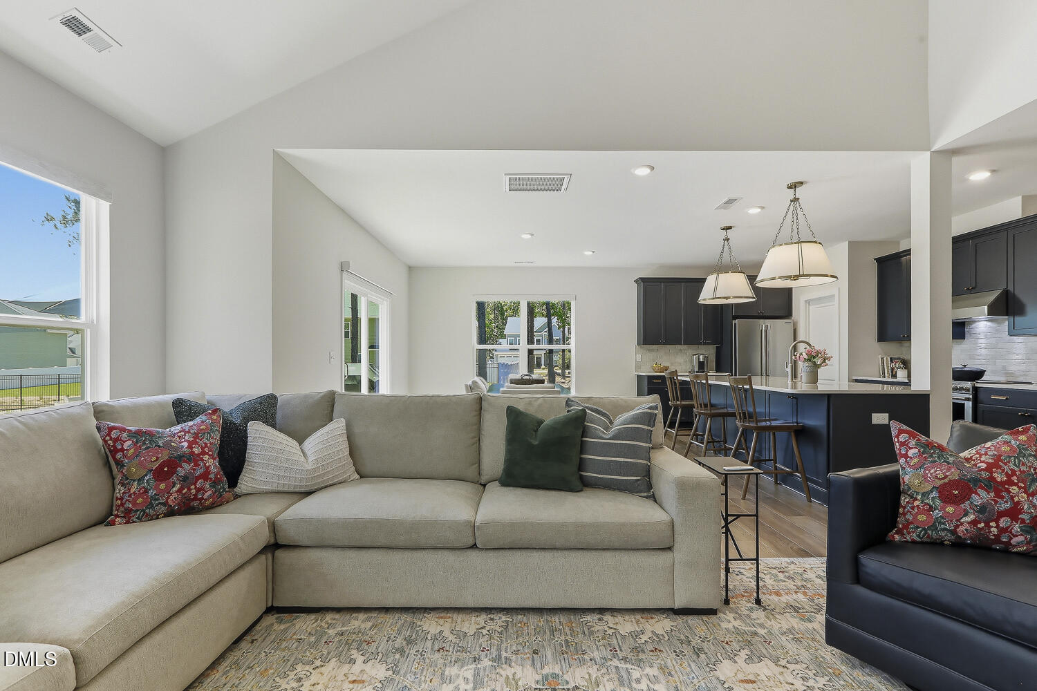 13 W Currituck Circle