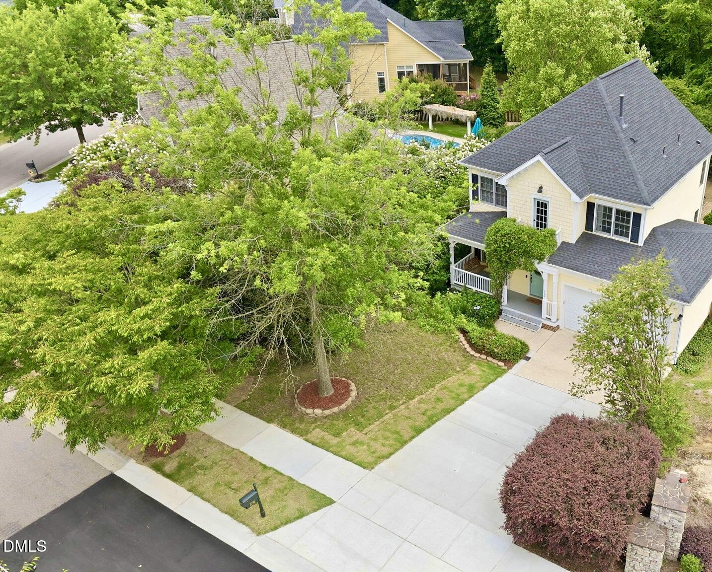 800 Meadow Flowers Avenue