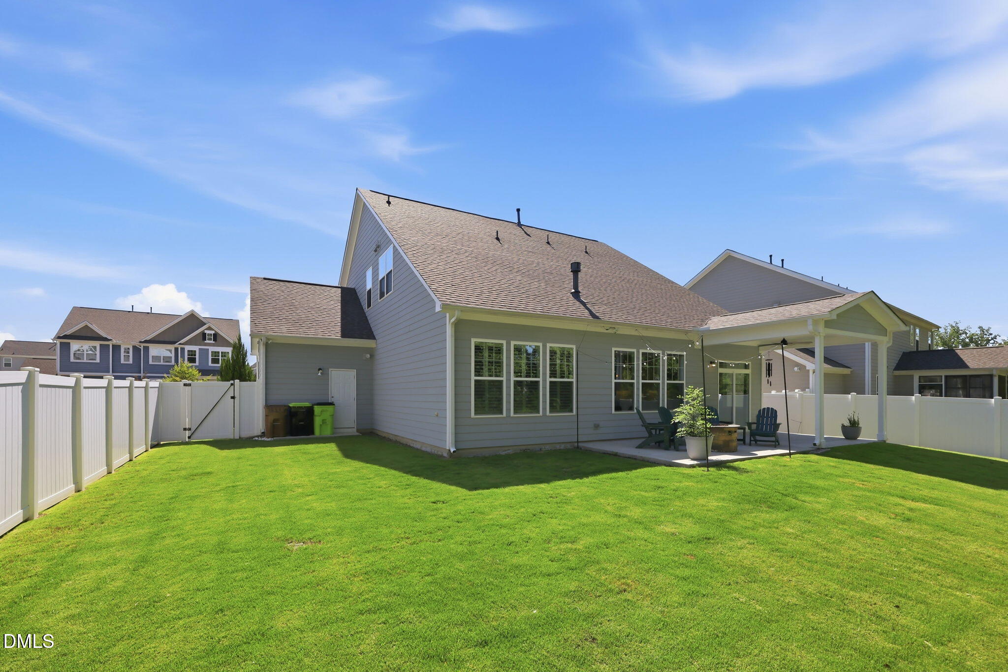 225 Rostova Way