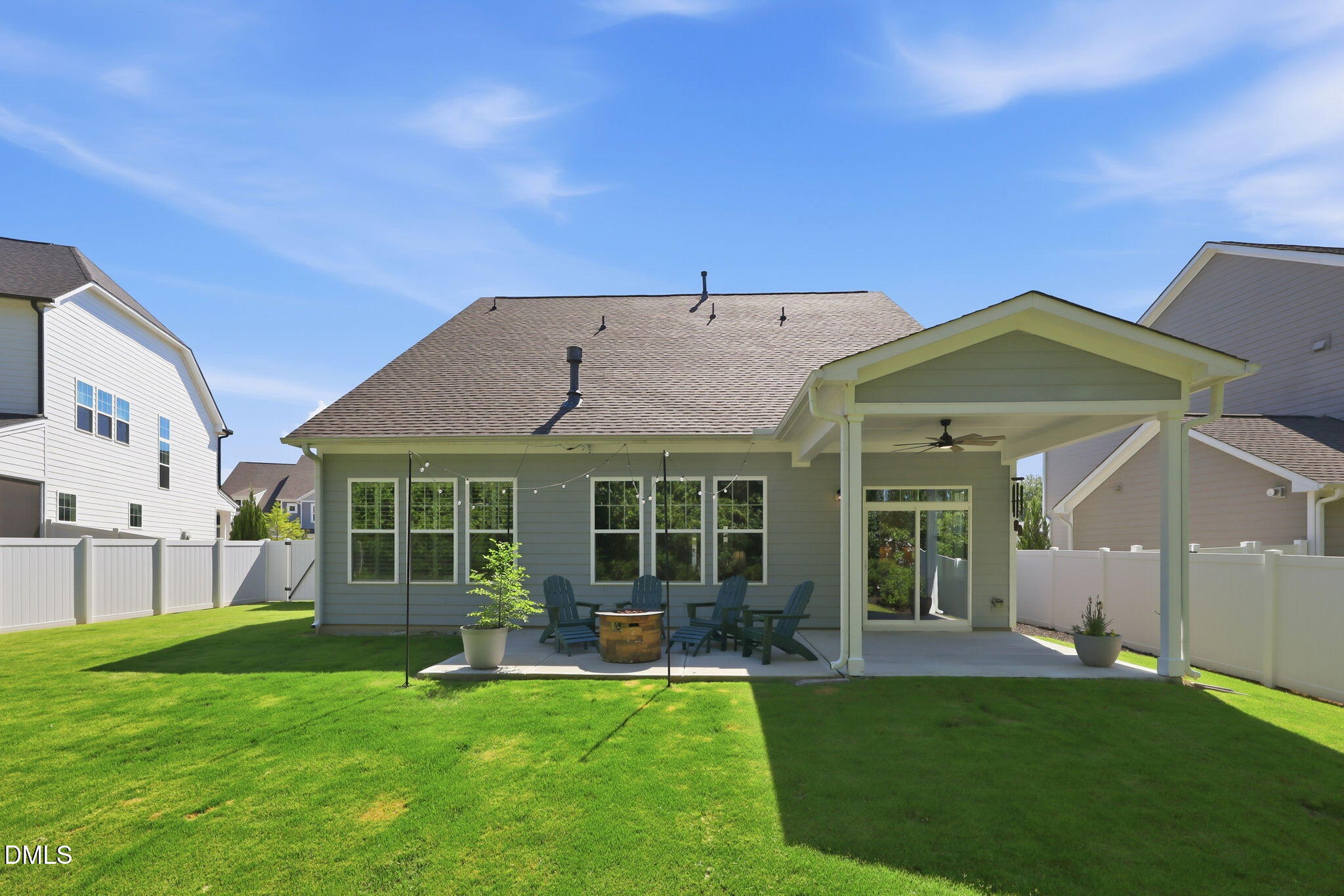 225 Rostova Way