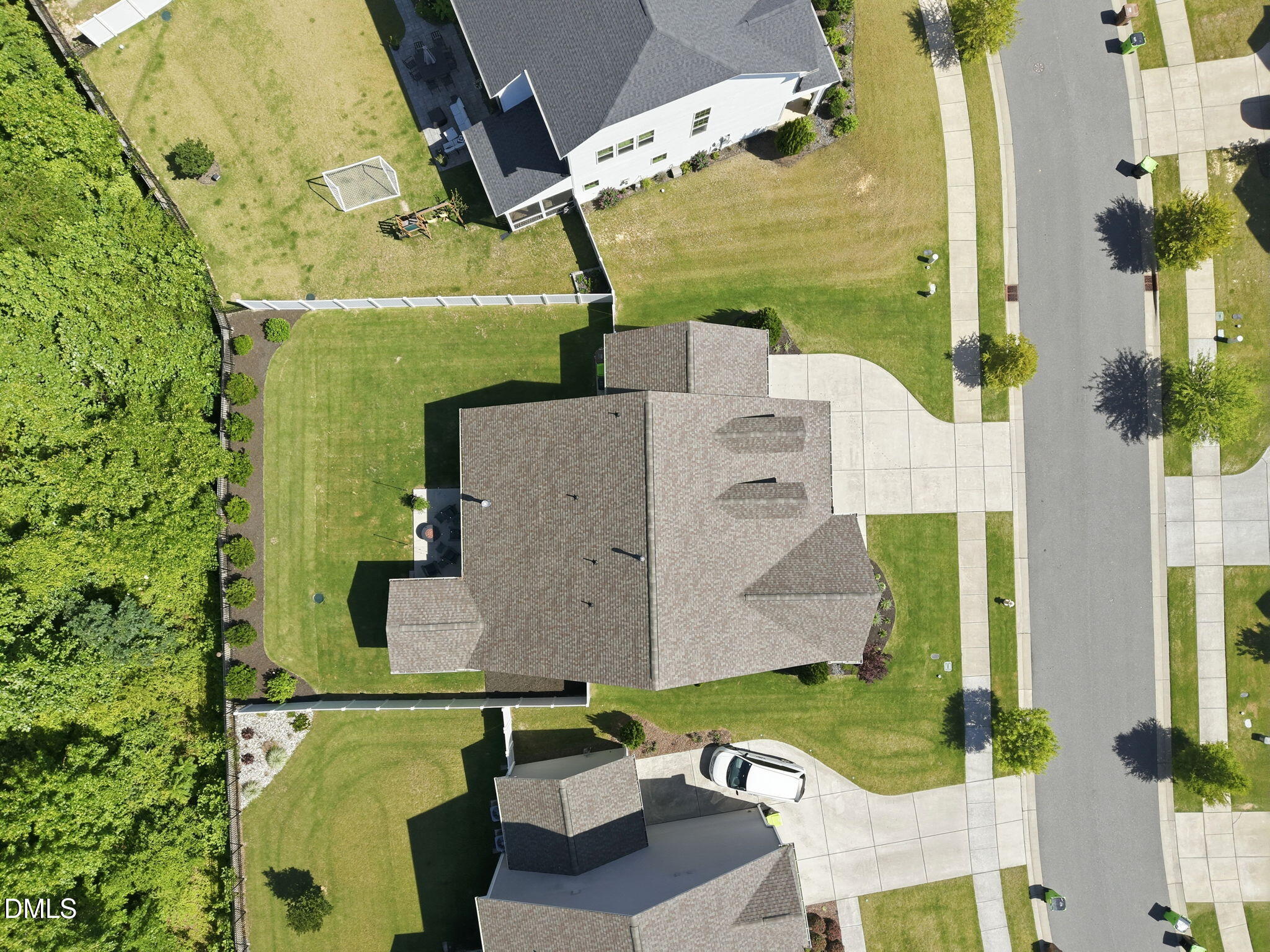 225 Rostova Way