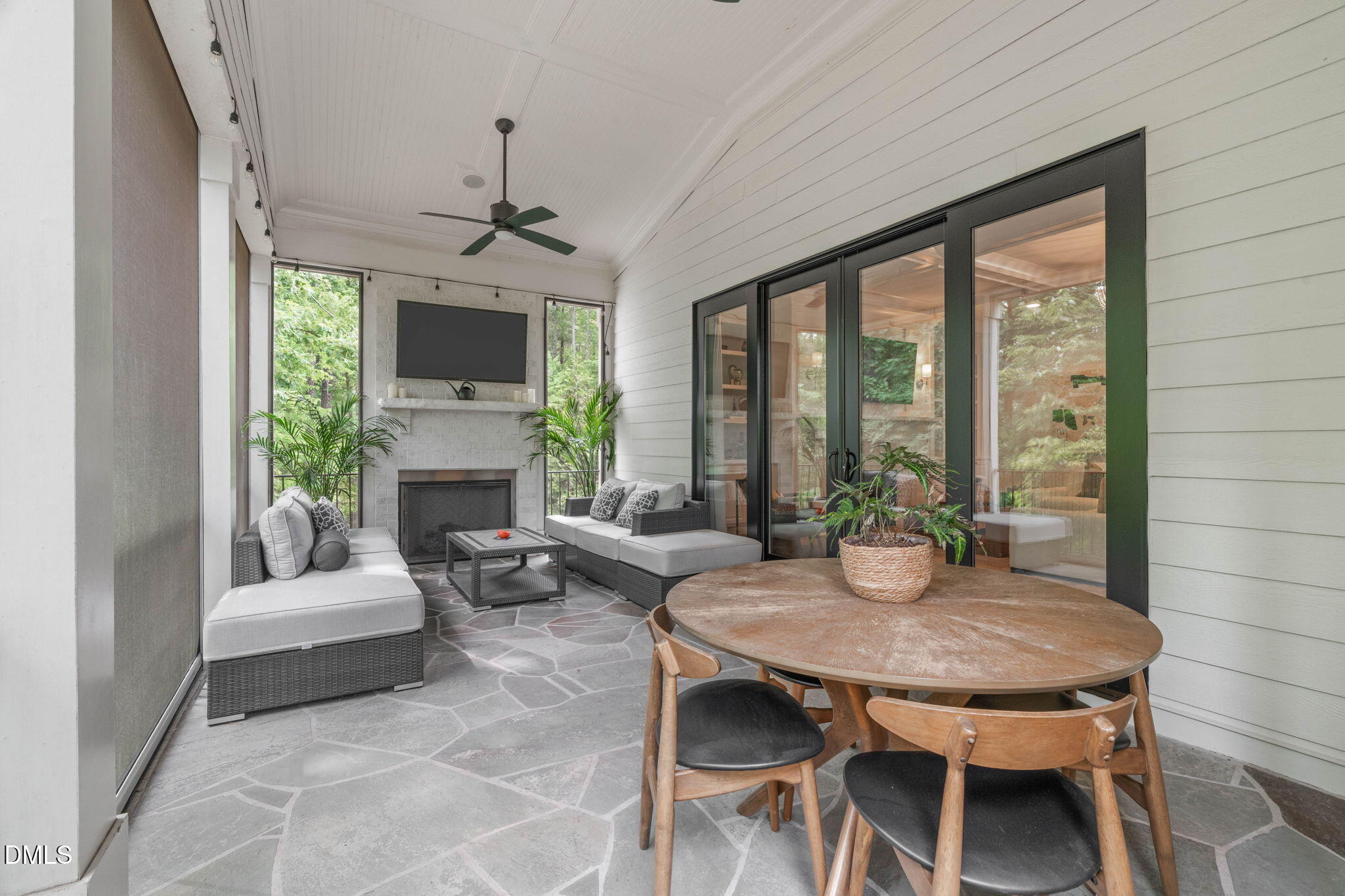 2400 Chianti Court