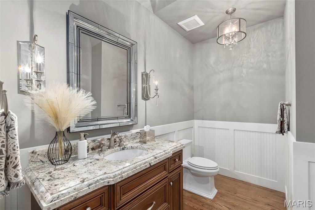 17283 Courtyard Mill Lane