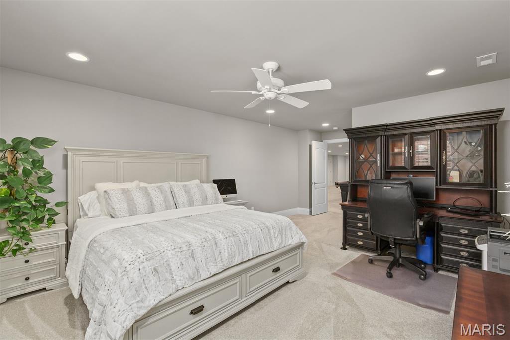 17283 Courtyard Mill Lane