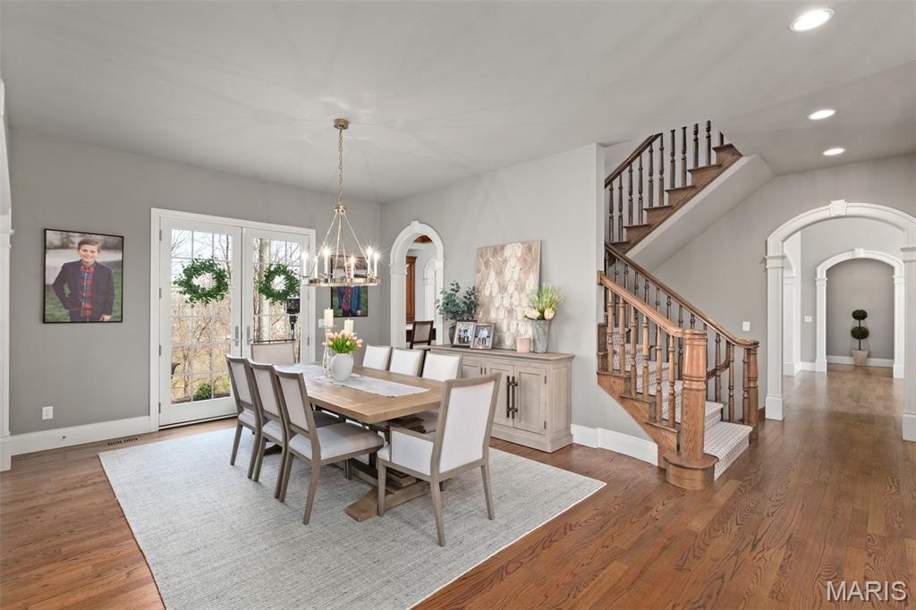 17283 Courtyard Mill Lane