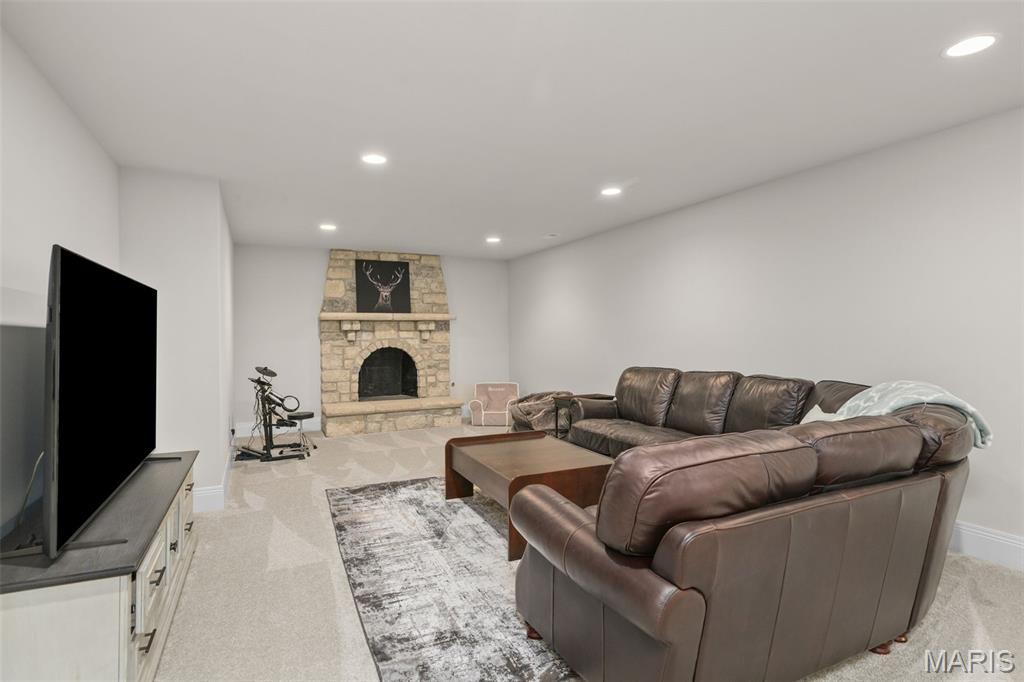 17283 Courtyard Mill Lane