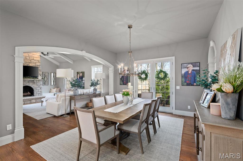 17283 Courtyard Mill Lane