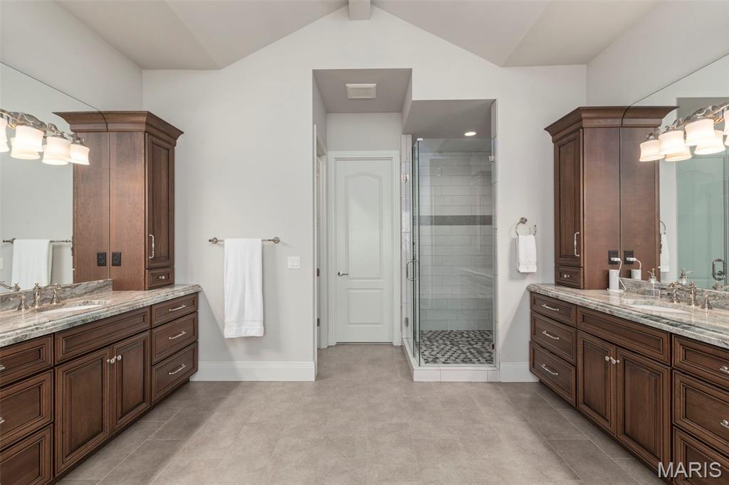 17283 Courtyard Mill Lane